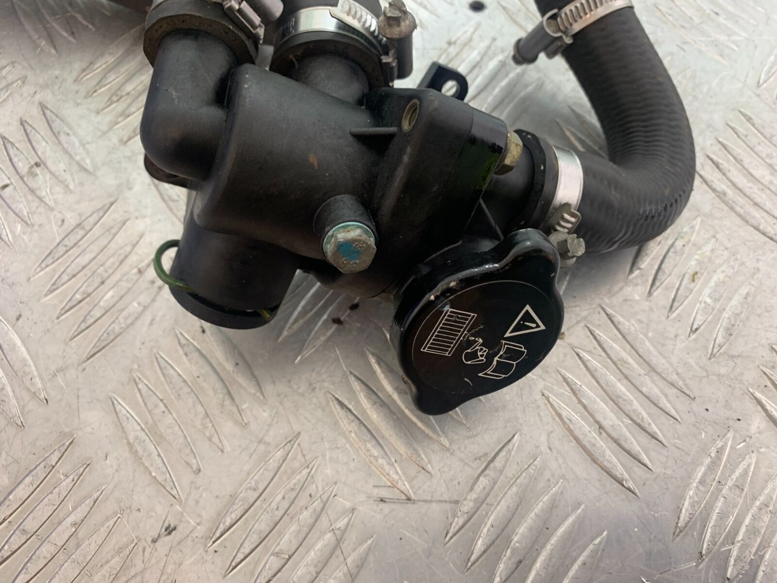 TRIUMPH 955i SPRINT ST THERMOSTAT  YEAR 1999-2004 (CMB1124)