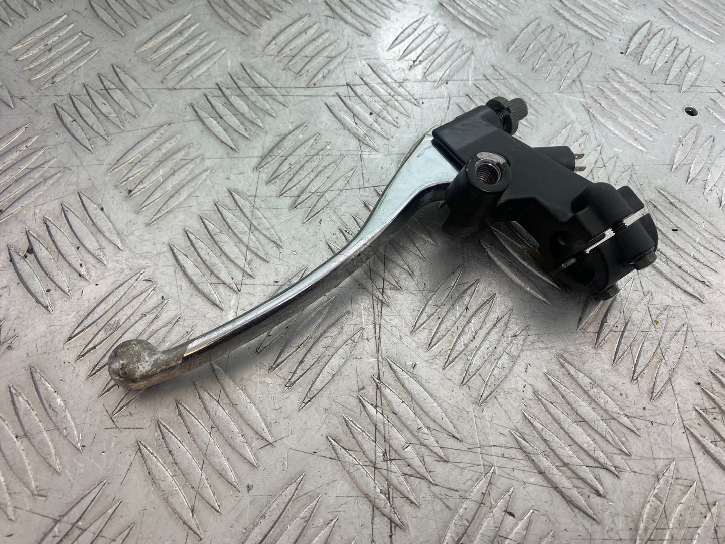 PIONEER NEVADA XF125 CLUTCH LEVER AND BRACKET  YEAR 2009 (CMB1214)