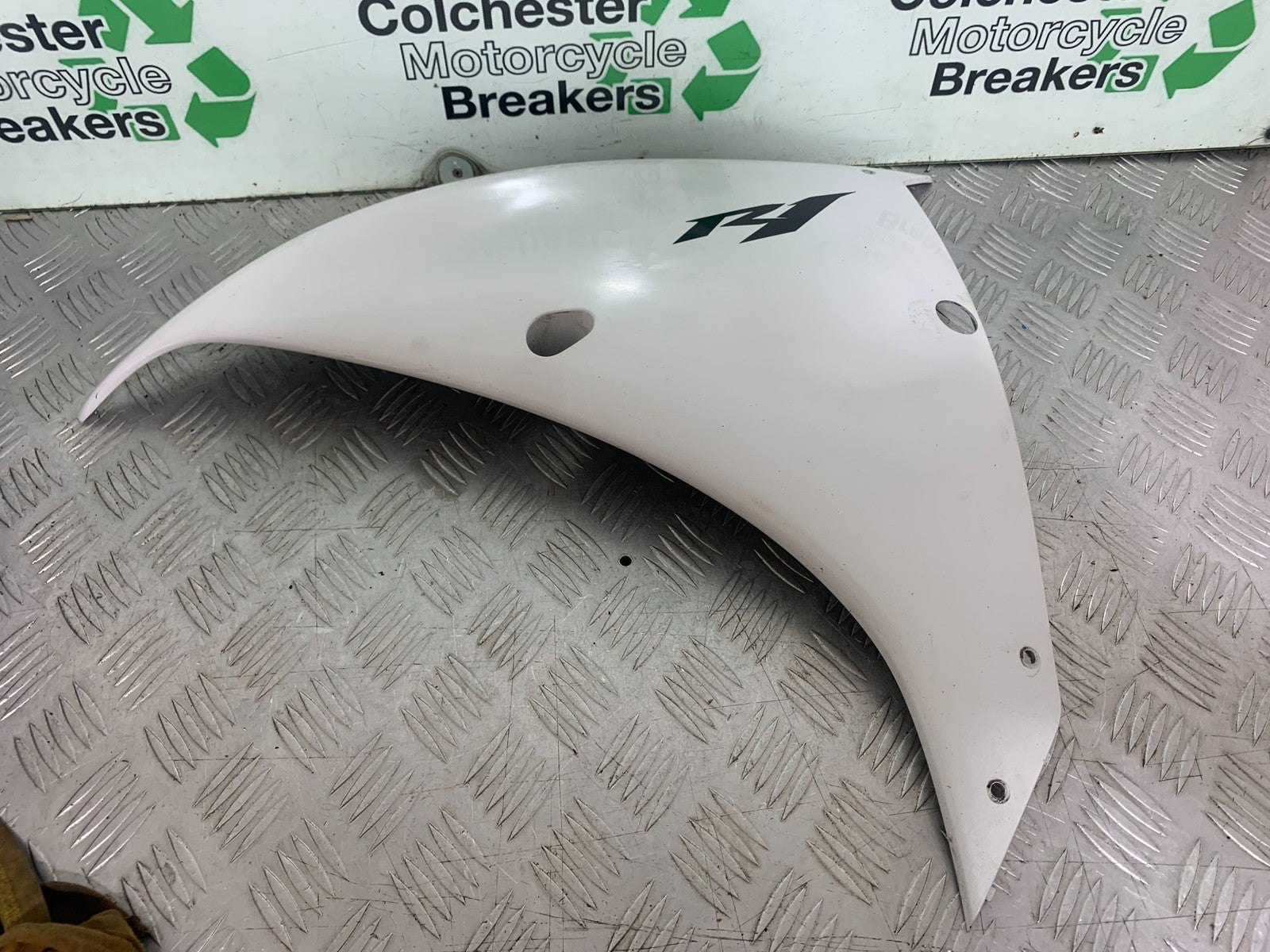 YAMAHA YZF R1 14 B BIG BANG LEFT FAIRING PANEL   2009-14 (CMB1175)