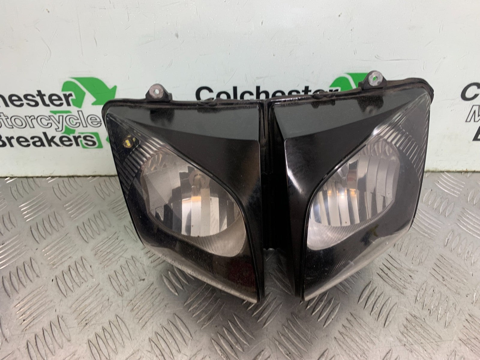 HONDA CBF600 CBF 600 HEADLIGHT YEAR 2004-07  (CMB1305)