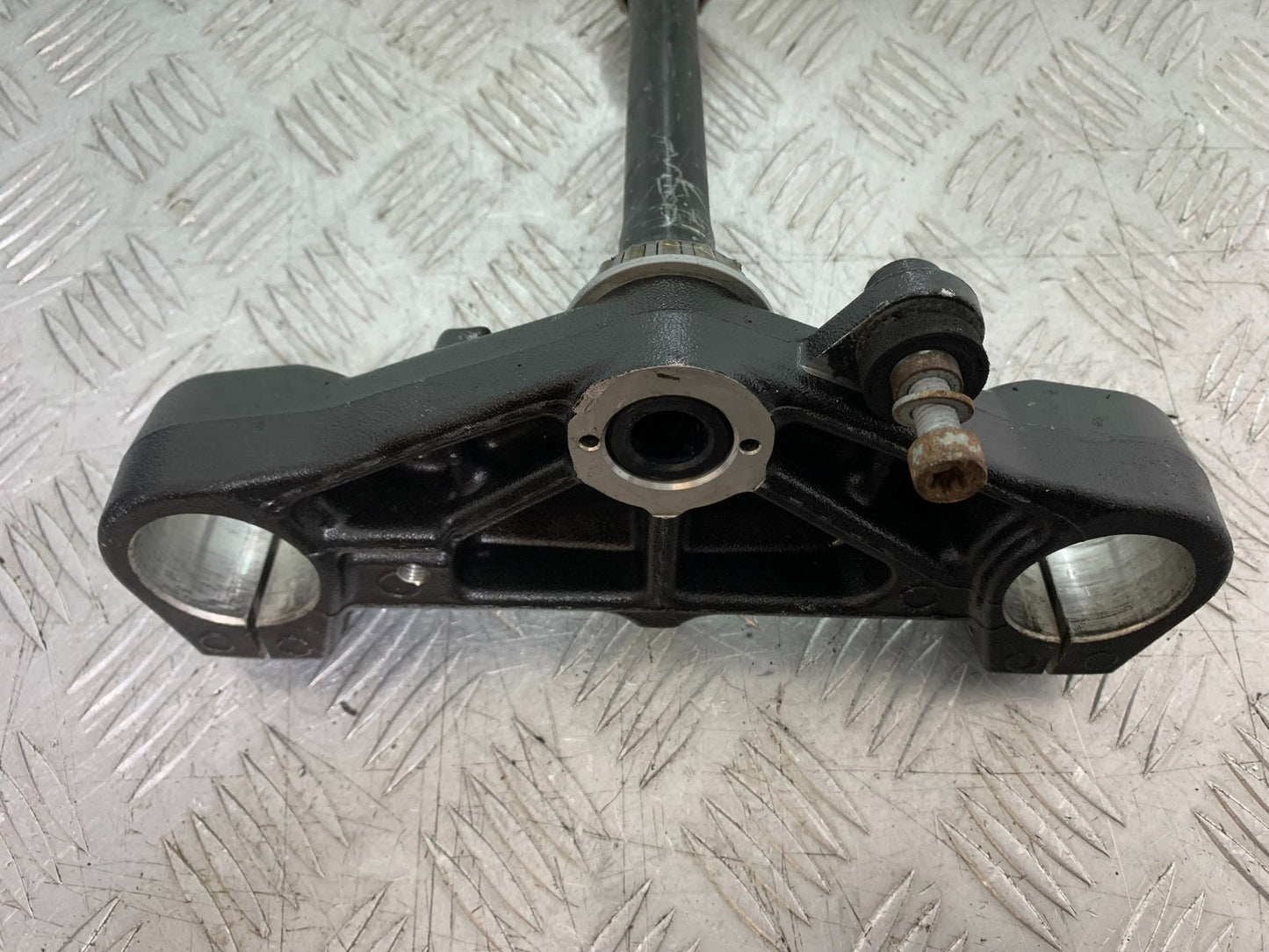 BMW F800 GT BOTTOM YOKE   YEAR 2013-2017 (CMB1248)