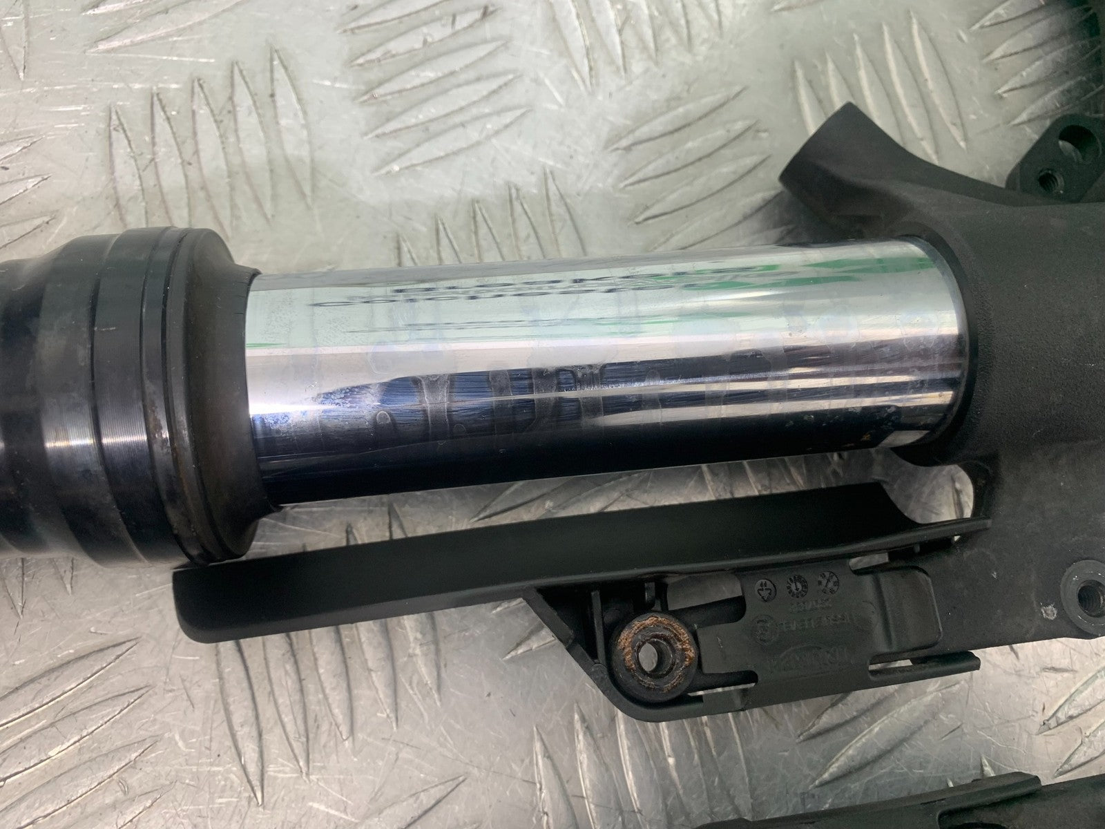 TRIUMPH 675 STREET TRIPLE RX FORKS   2015- 2017 (CMB1299)