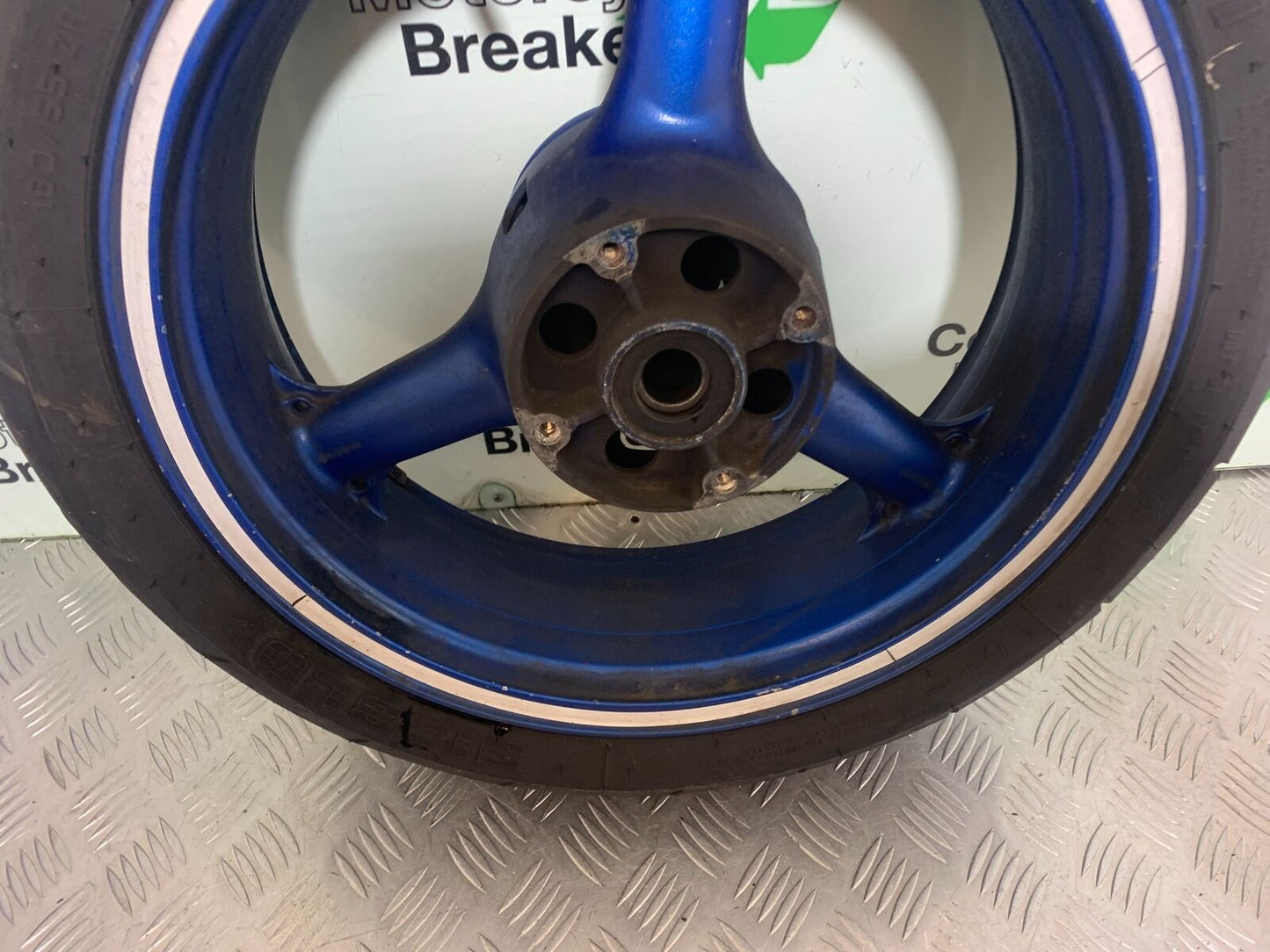 KAWASAKI ZX6R ZX6 J REAR WHEEL (GOOD TYRE) YEAR 2000 (CMB1129)