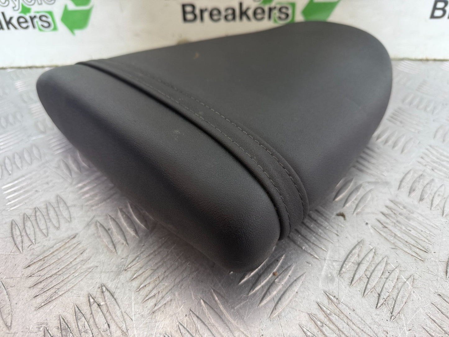 SUZUKI GSXR600 GSXR750 GSXR 600 750 SRAD REAR SEAT YEAR 1997-2000
