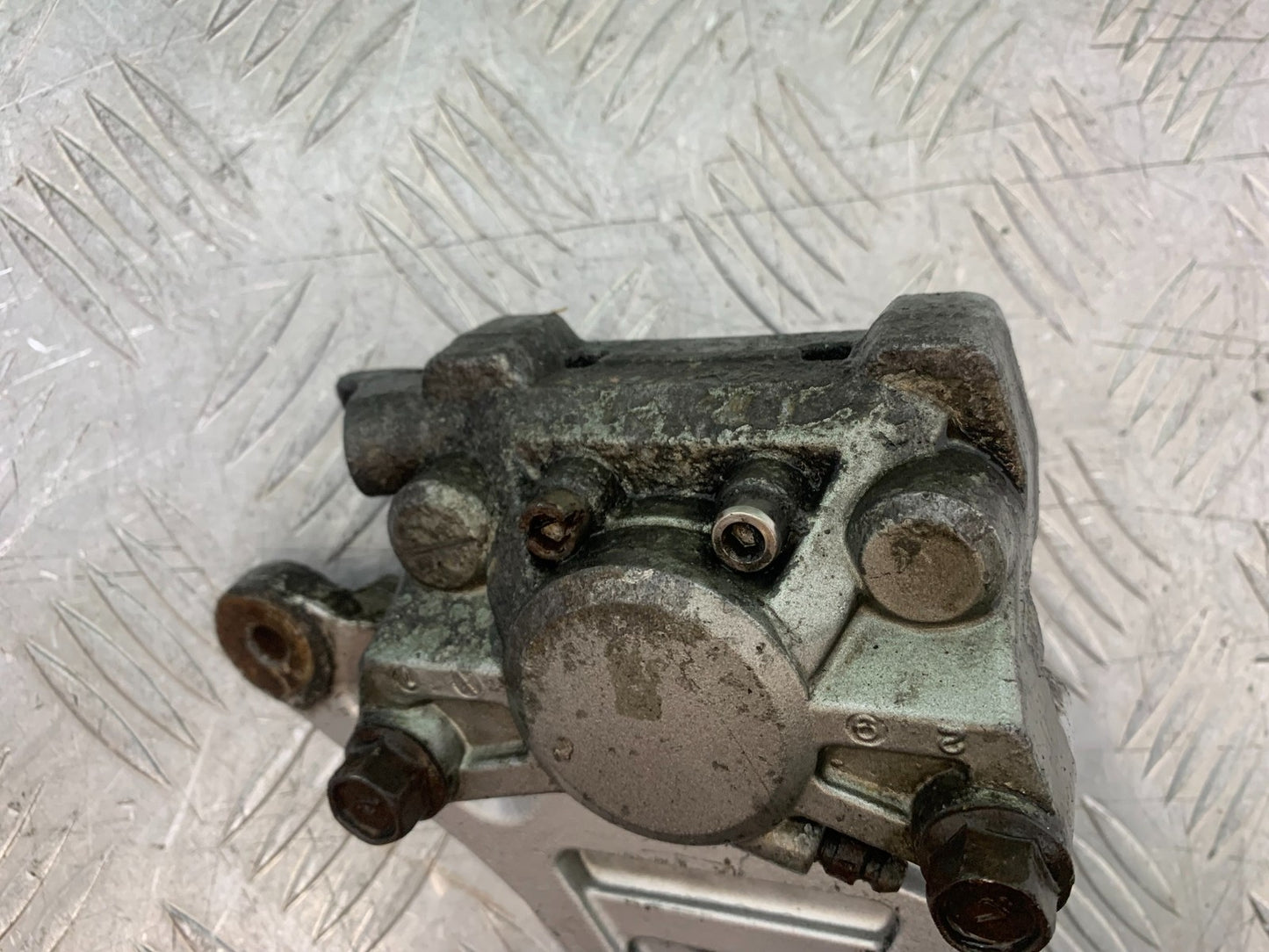 YAMAHA FZS600 FAZER 600 REAR CALIPER (SOLD AS PARTS)  YEAR 1998-2001 (CMB1267)
