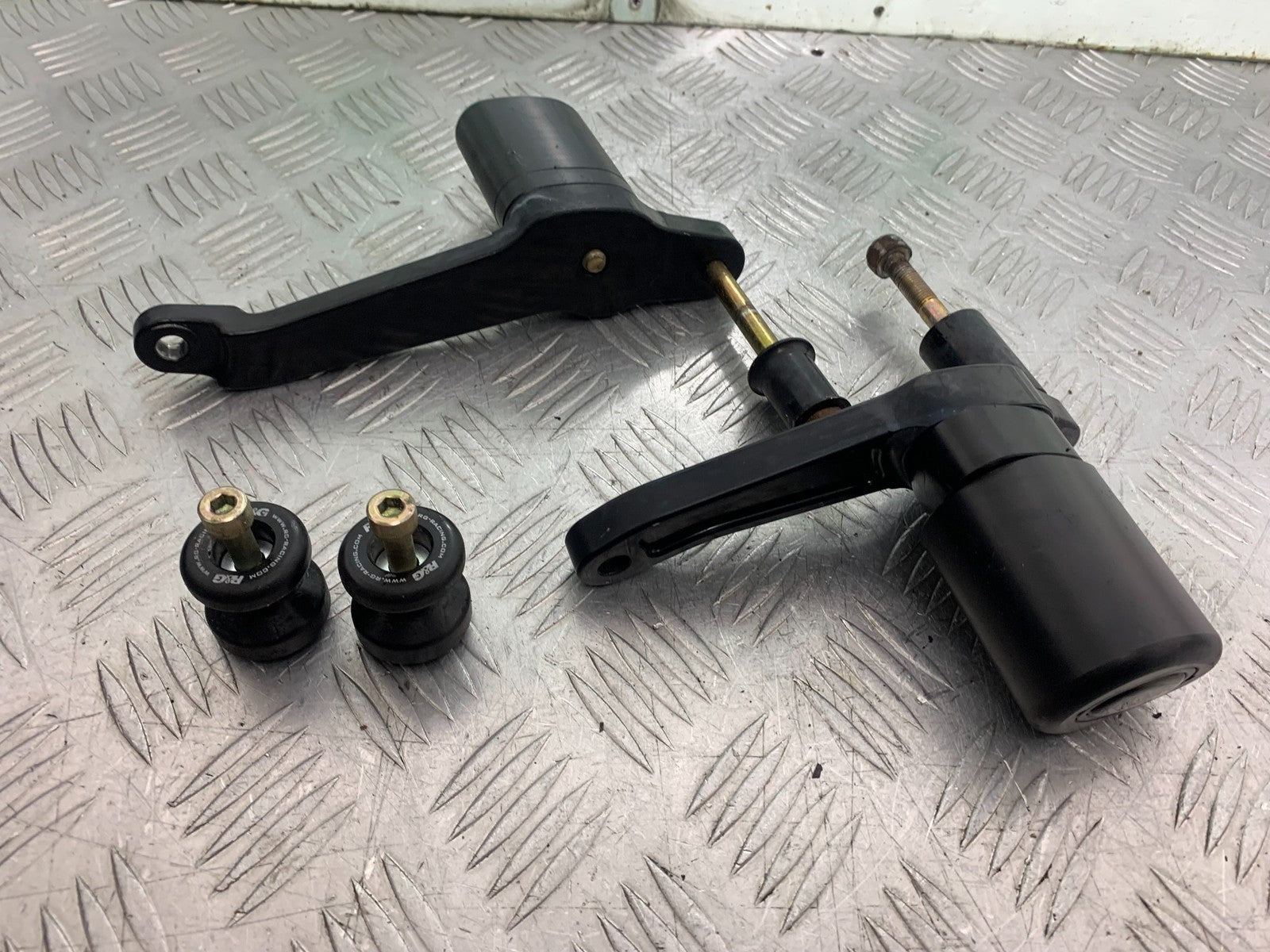 TRIUMPH 675 STREET TRIPLE RX R&G CRASH PROTECTORS   2015- 2017 (CMB1299)