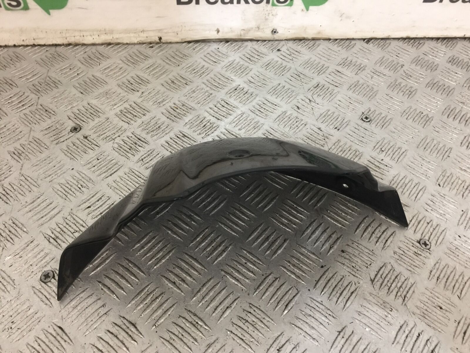 TRIUMPH 1050 SPEED TRIPLE TANK COWL  YEAR 2012-2015 (STOCK 752)