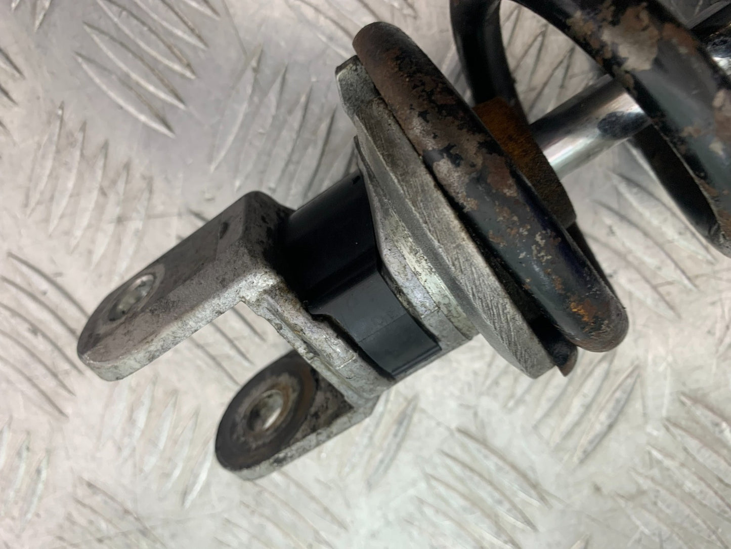 KAWASAKI ZZR1100 D REAR SHOCK   YEAR 1993-2001 (CMB1289)
