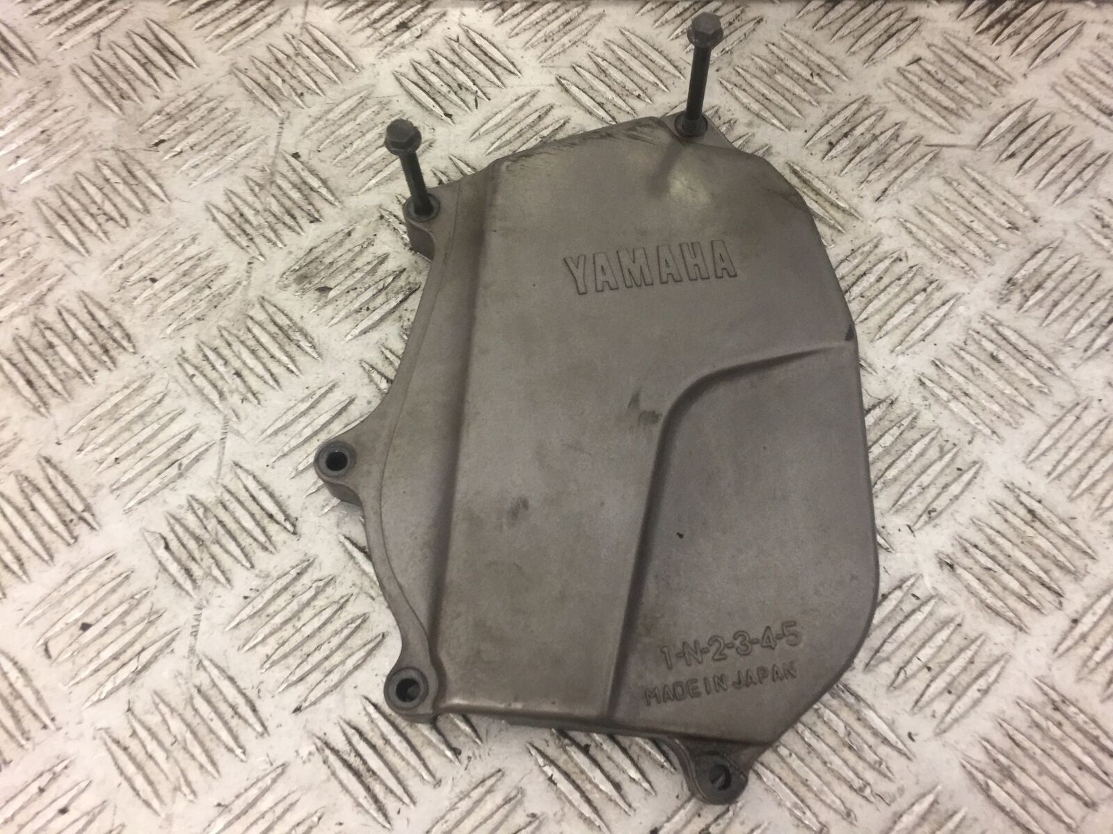 YAMAHA TDM850 TDM 850 SPROCKET COVER  YEAR 1992 STOCK 399