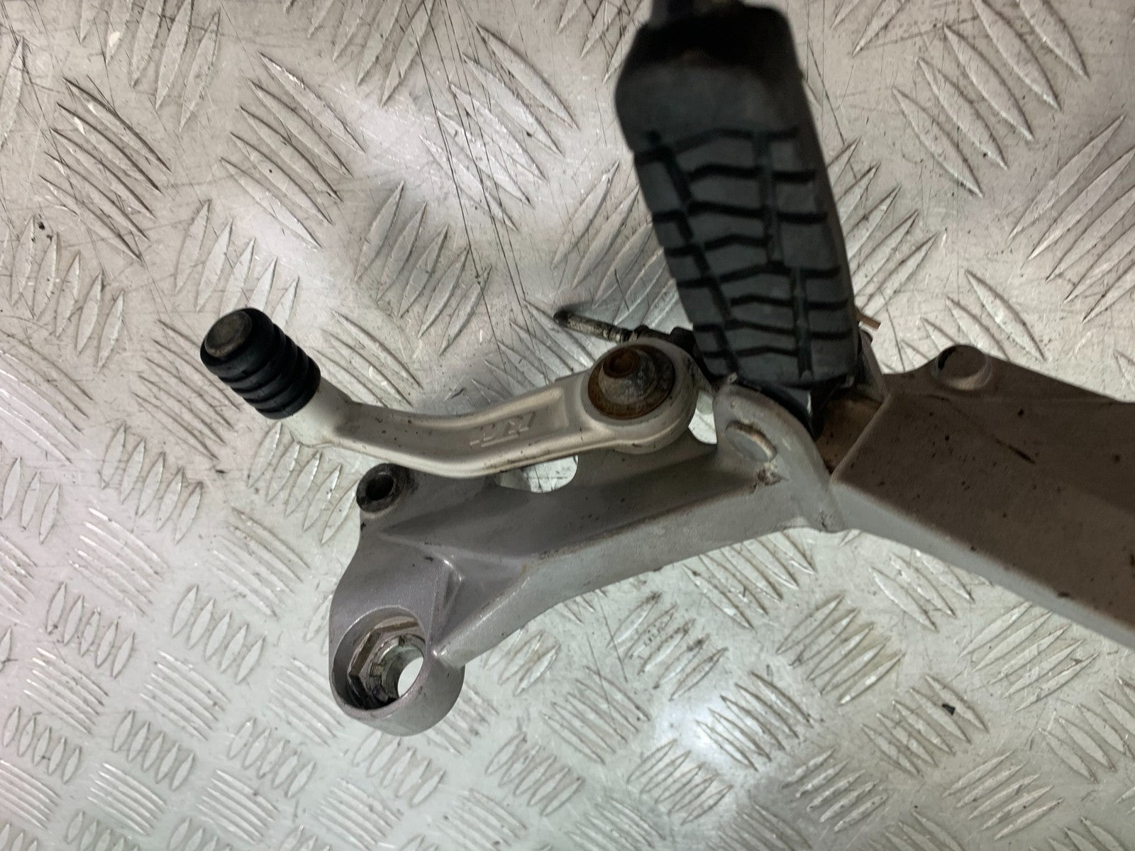 KTM DUKE 125 RIGHT HANGER  YEAR 2012-2016 (CMB1317)