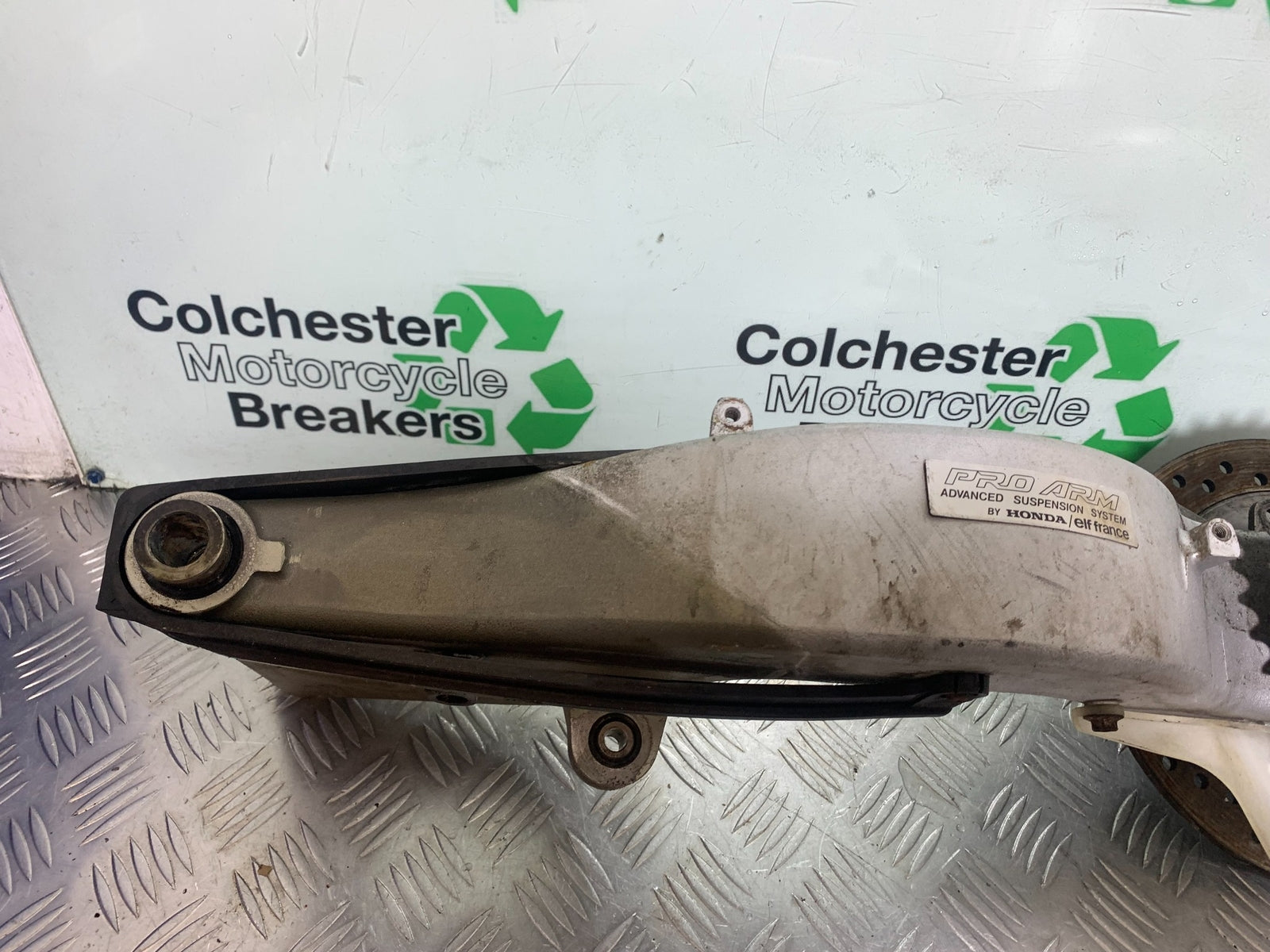 HONDA VFR750 VFR 750 SWINGARM   YEAR 1994-1997 (CMB1156)