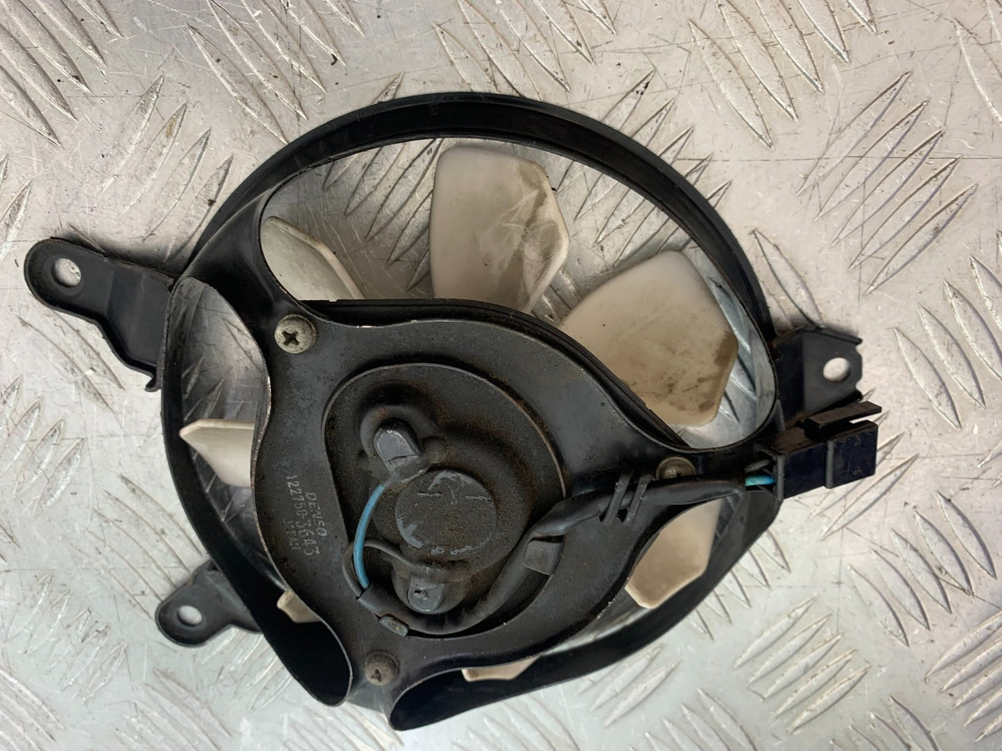 TRIUMPH 1050 SPRINT ST RADIATOR FAN  2003-2011 (CMB1285)