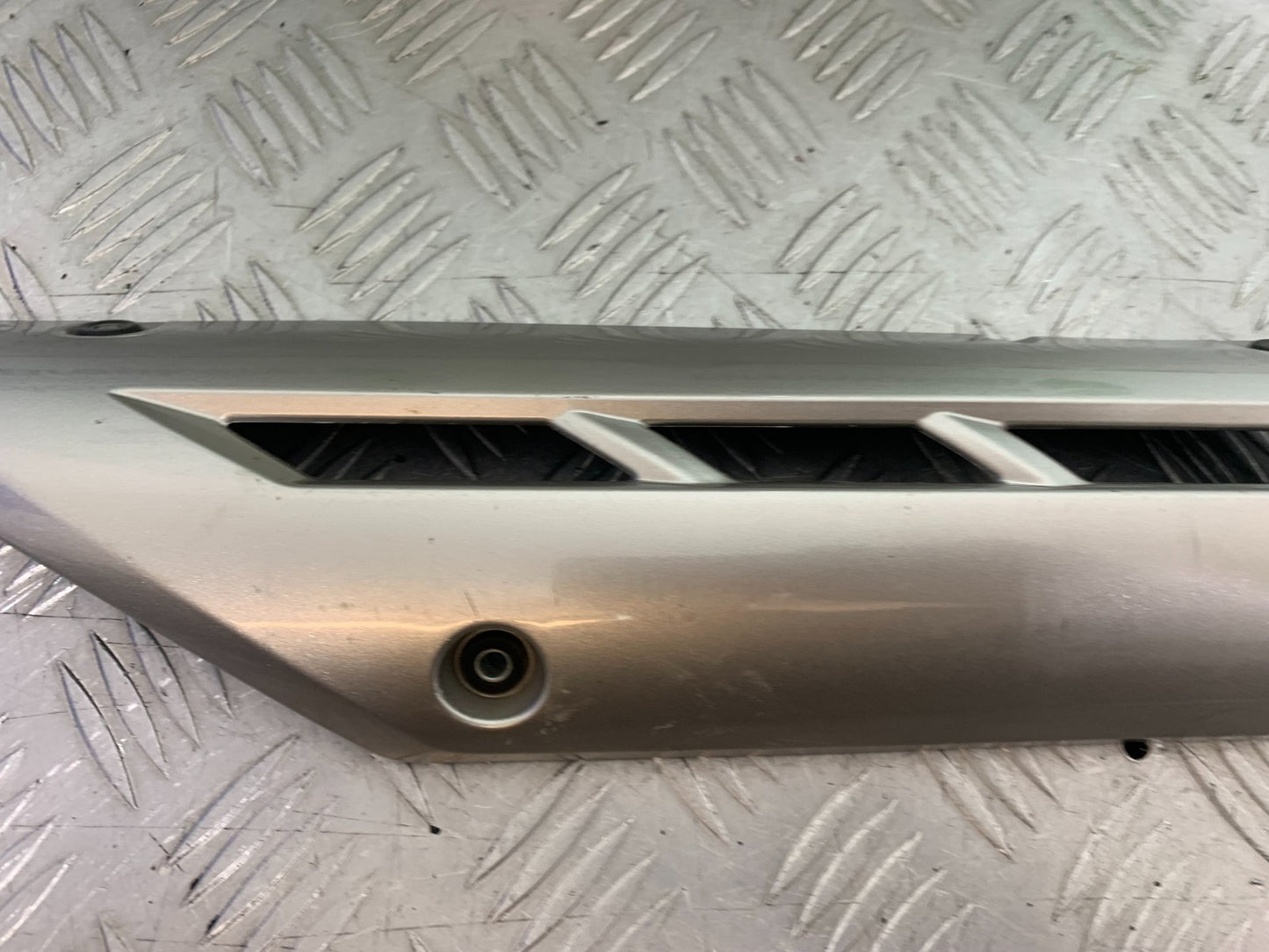 YAMAHA YBR125 YBR 125 EXHAUST SHIELD YEAR 2010-2017 (CMB1252)