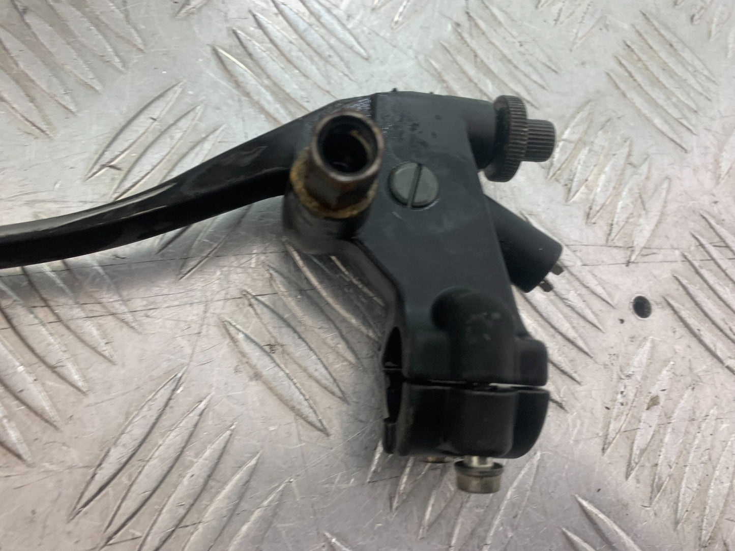 BENELLI BN125 BN 125 CLUTCH LEVER AND BRACKET  YEAR 2018-2021 (CMB1245)