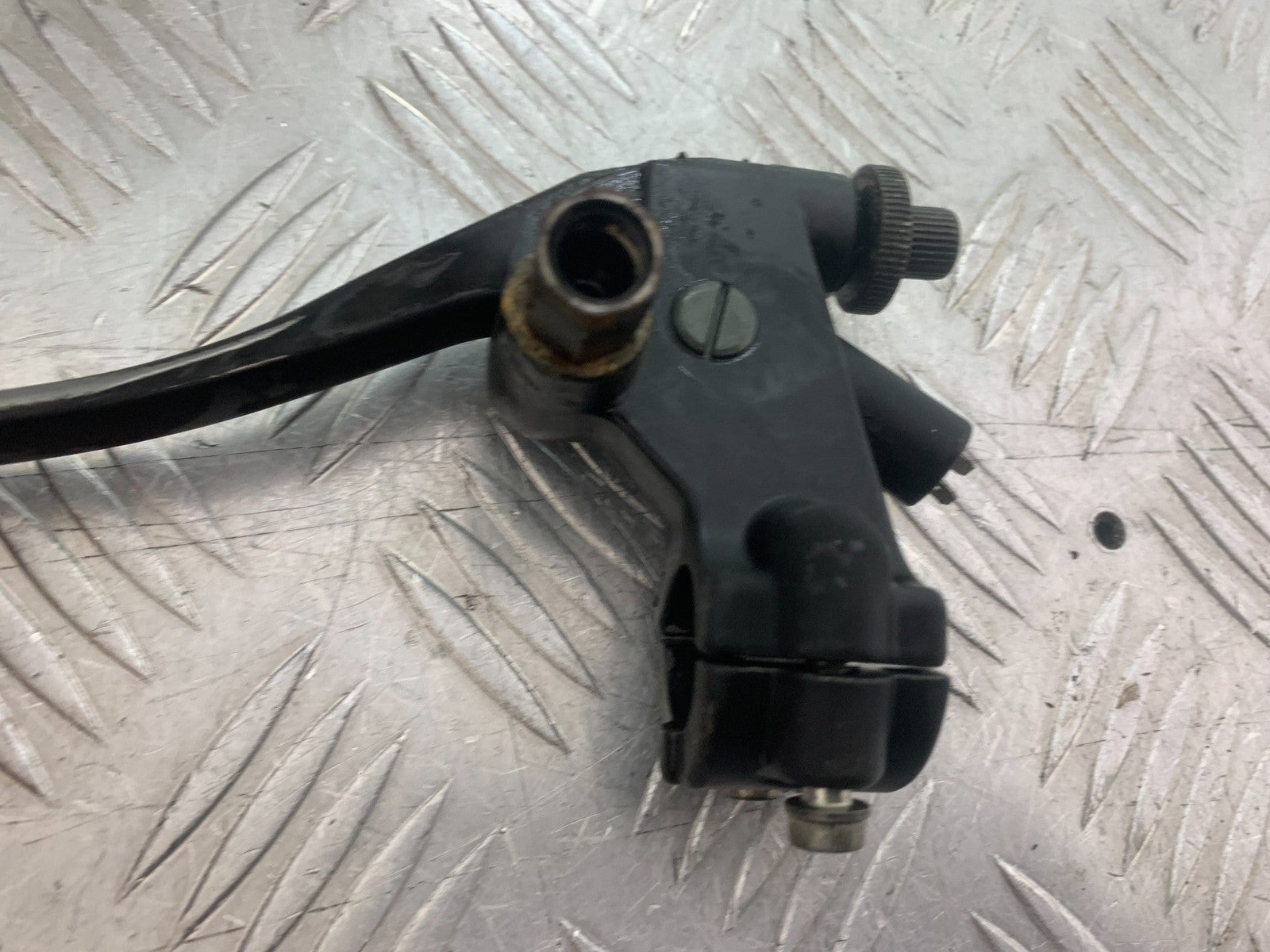 BENELLI BN125 BN 125 CLUTCH LEVER AND BRACKET  YEAR 2018-2021 (CMB1245)