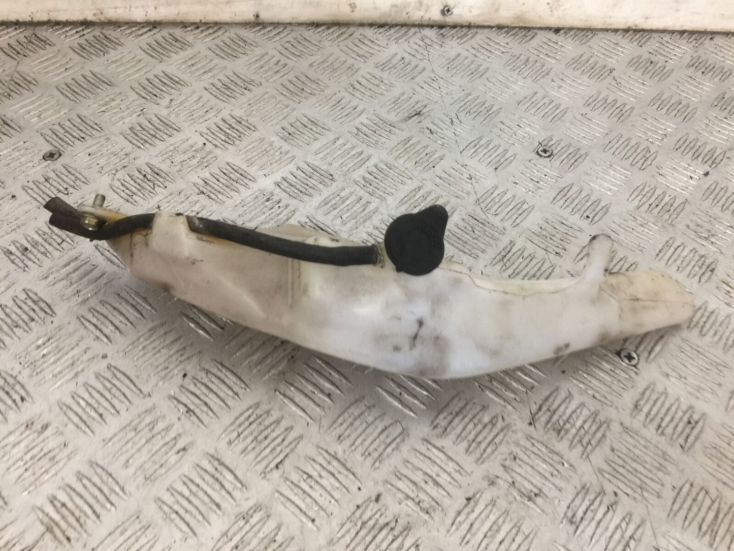 HONDA CB600 CB 600 F-9 HORNET COOLANT BOTTLE  2009 (STOCK 869)