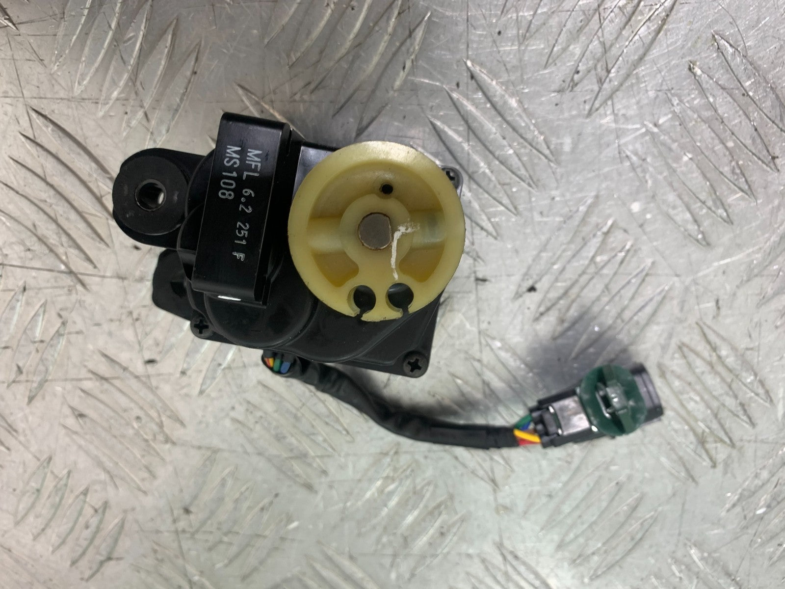 HONDA CBR1000 rr FIREBLADE EXHAUST SERVO MOTOR 2012-2016 (CMB1280)