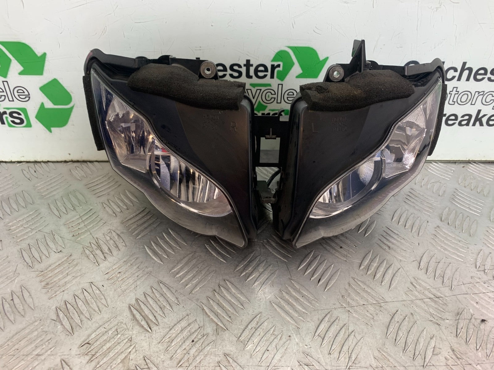 HONDA CBR1000 rr FIREBLADE HEADLIGHT 2008-2011 (CMB1253)