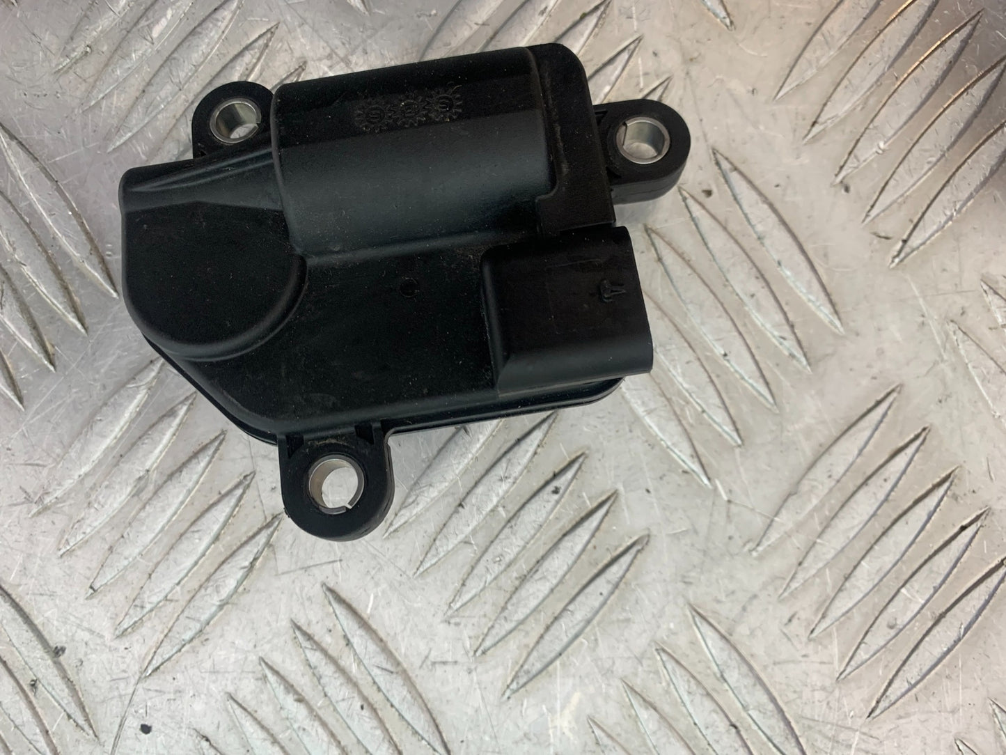 BMW M1000 R INTAKE SERVO ACTUATOR  YEAR 2023-2024 (CMB1140)