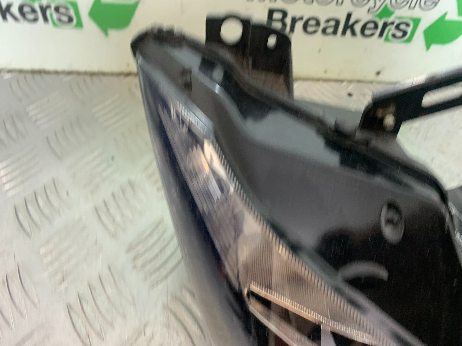 KAWASAKI 650 VERSYS HEADLIGHT YEAR 2015-2018 (CMB1288)