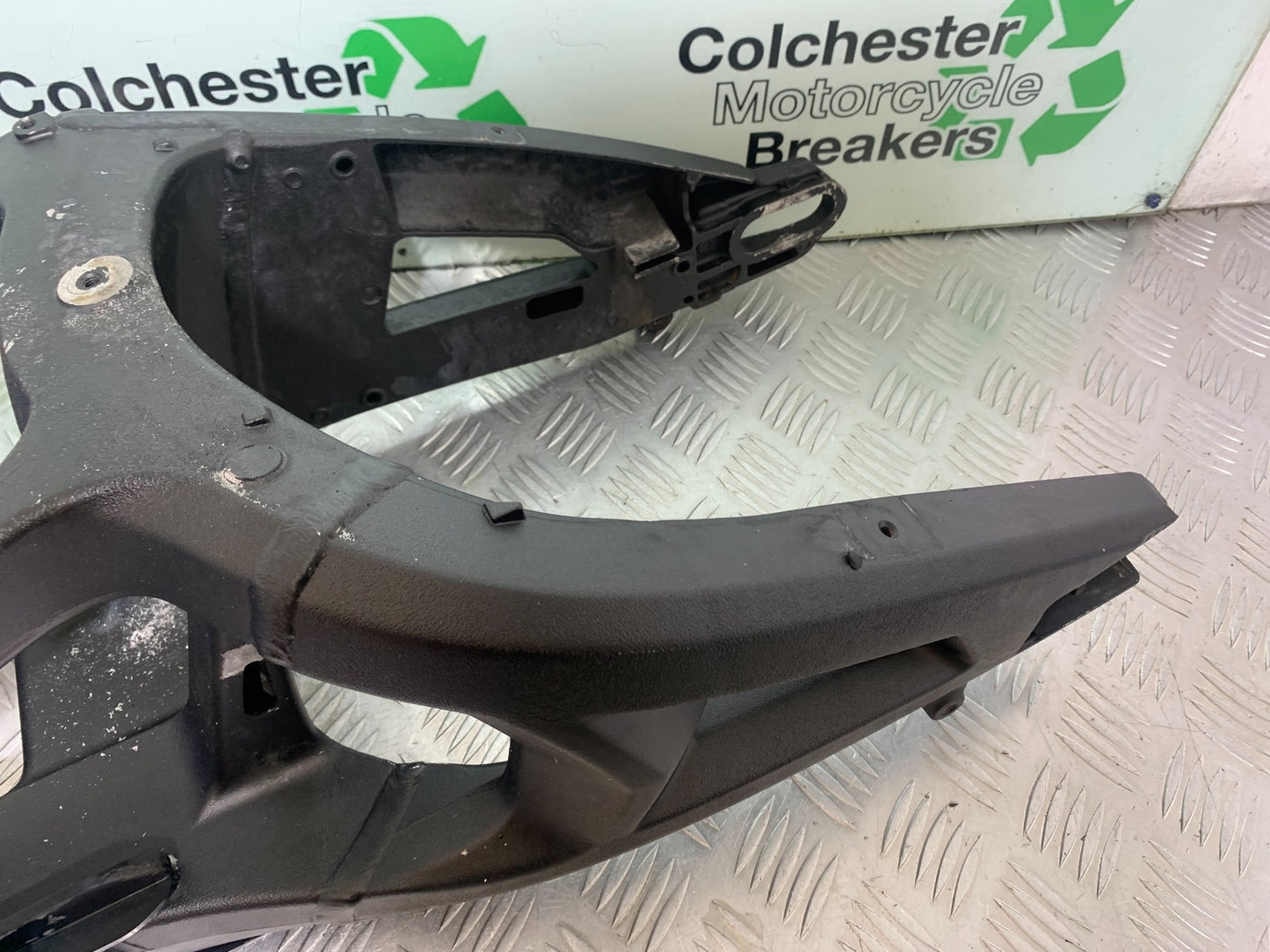 KAWASAKI ZX10R ZX 10R SWINGARM   YEAR 2011-2015 (CMB1154)