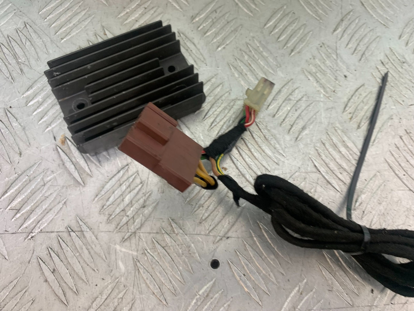 APRILIA RSV1000 R FACTORY REGULATOR 2004-09 (CMB1203)