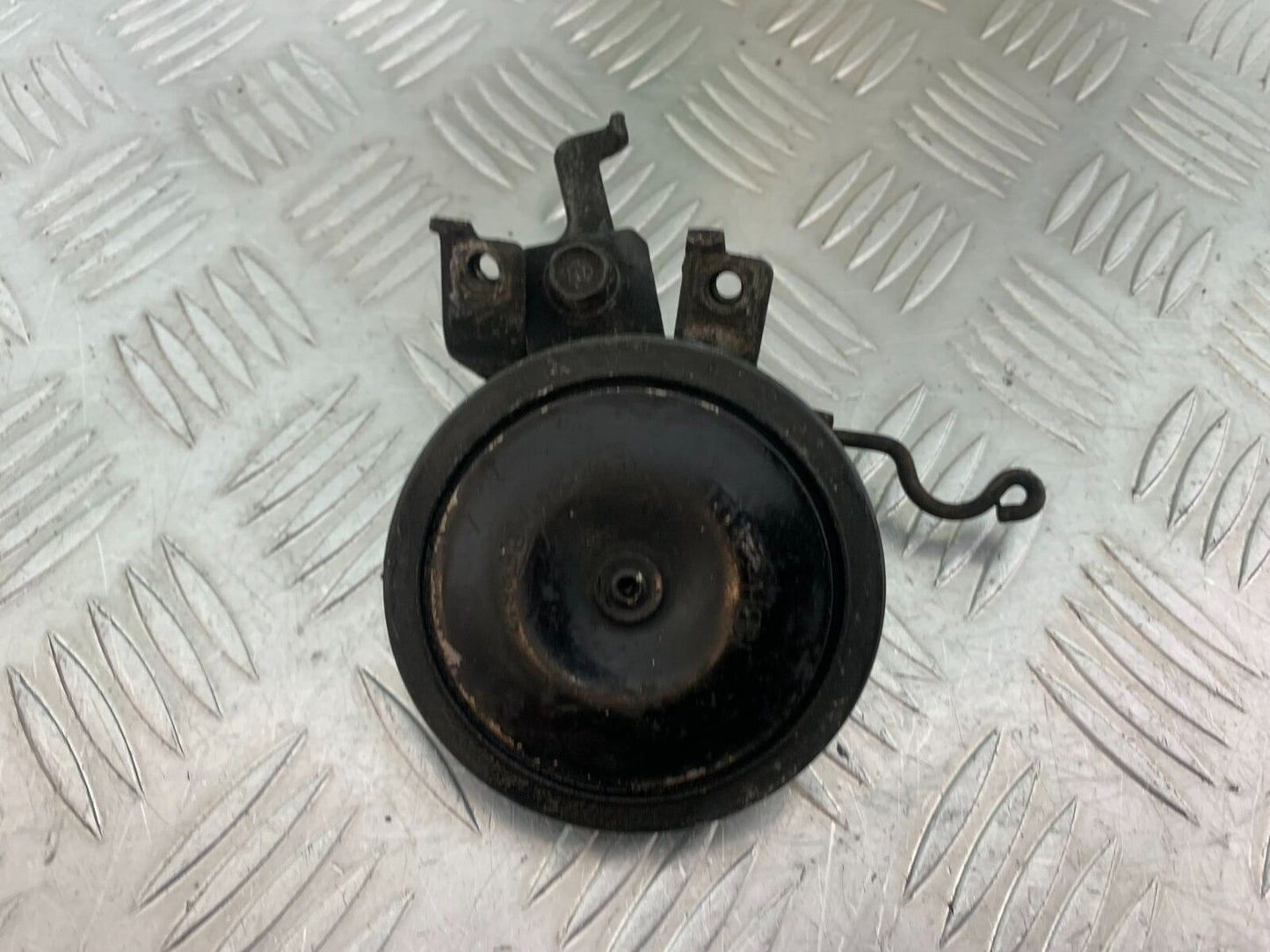 HONDA CBR1100 BLACKBIRD HORN  YEAR 1999-2005  (CMB1103)