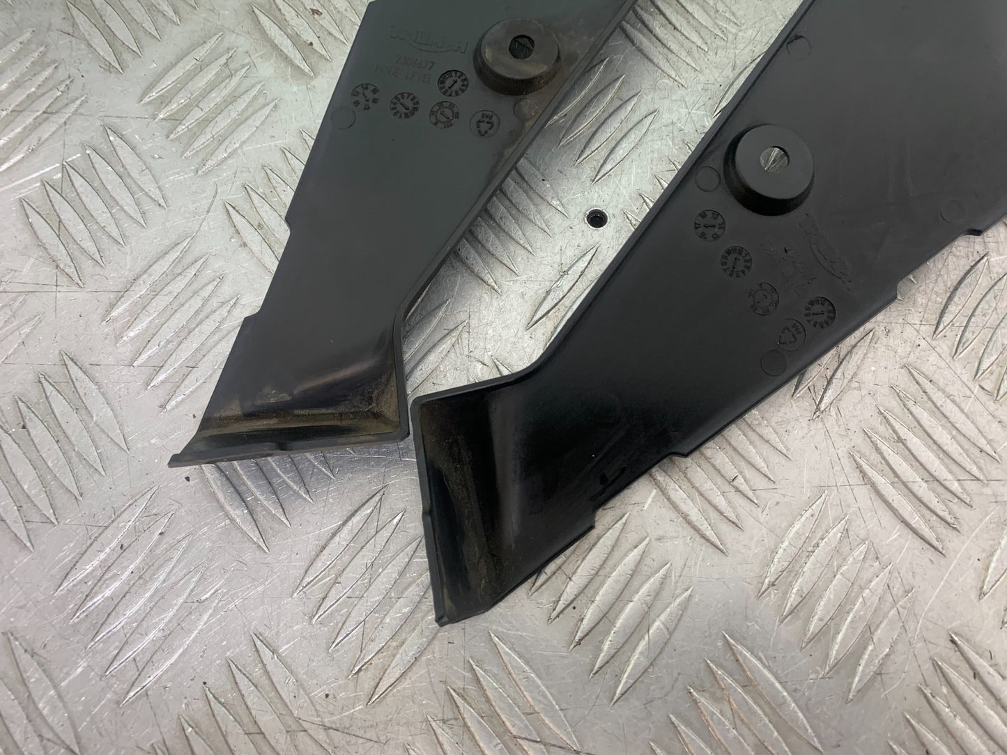 TRIUMPH TIGER 800 XRT LEFT AND RIGHT INNER INFILLS  2018-2020 (CMB1193)