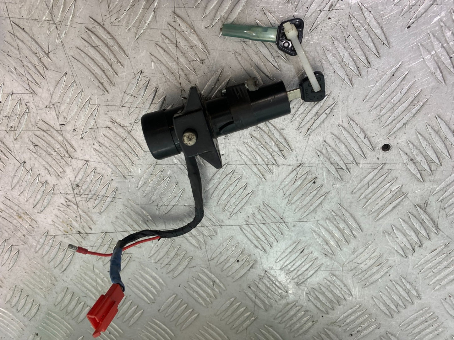YAMAHA YBR125 YBR 125 IGNITION SWITCH AND KEYS  YEAR 2010-2017 (CMB1252)