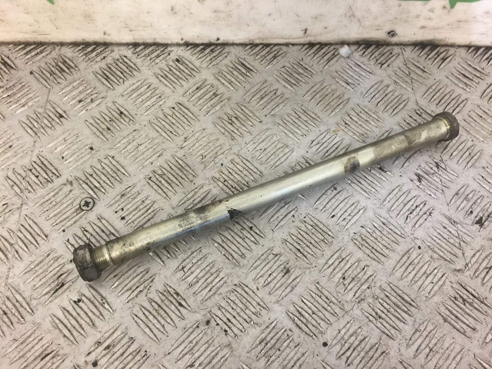 HONDA CBR600 CBR 600 F4I SWINGARM SPINDLE YEAR 2001 (STOCK 537)