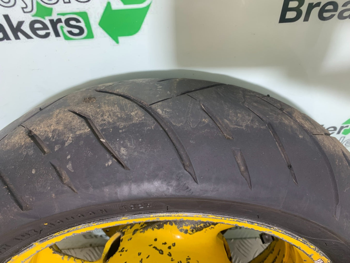 YAMAHA XJR1300 XJR 1300 REAR WHEEL  YEAR  1999-2003 (CMB1119)