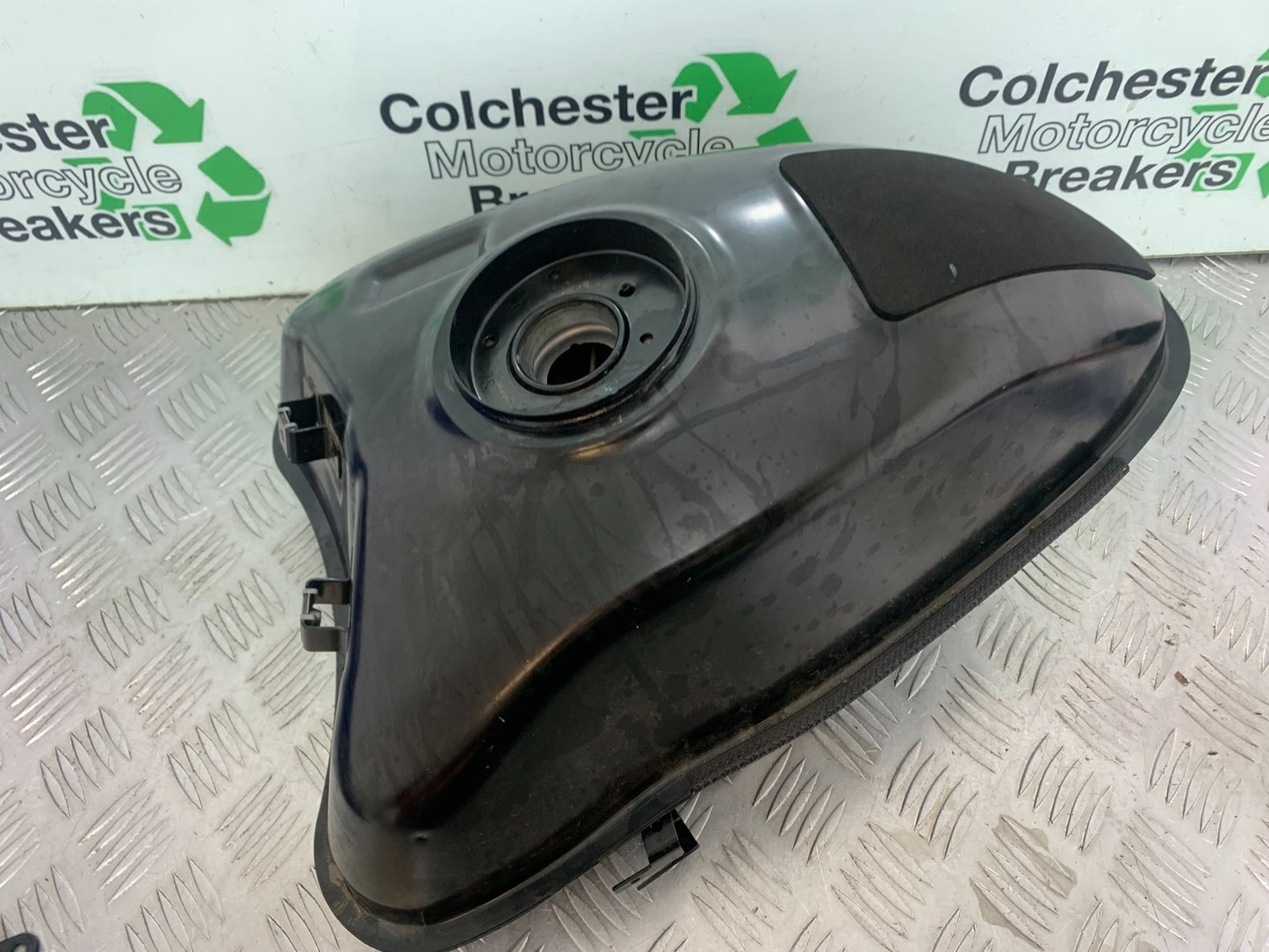 TRIUMPH TRIDENT 660 PETROL TANK   YEAR 2021-2024 (CMB1148)