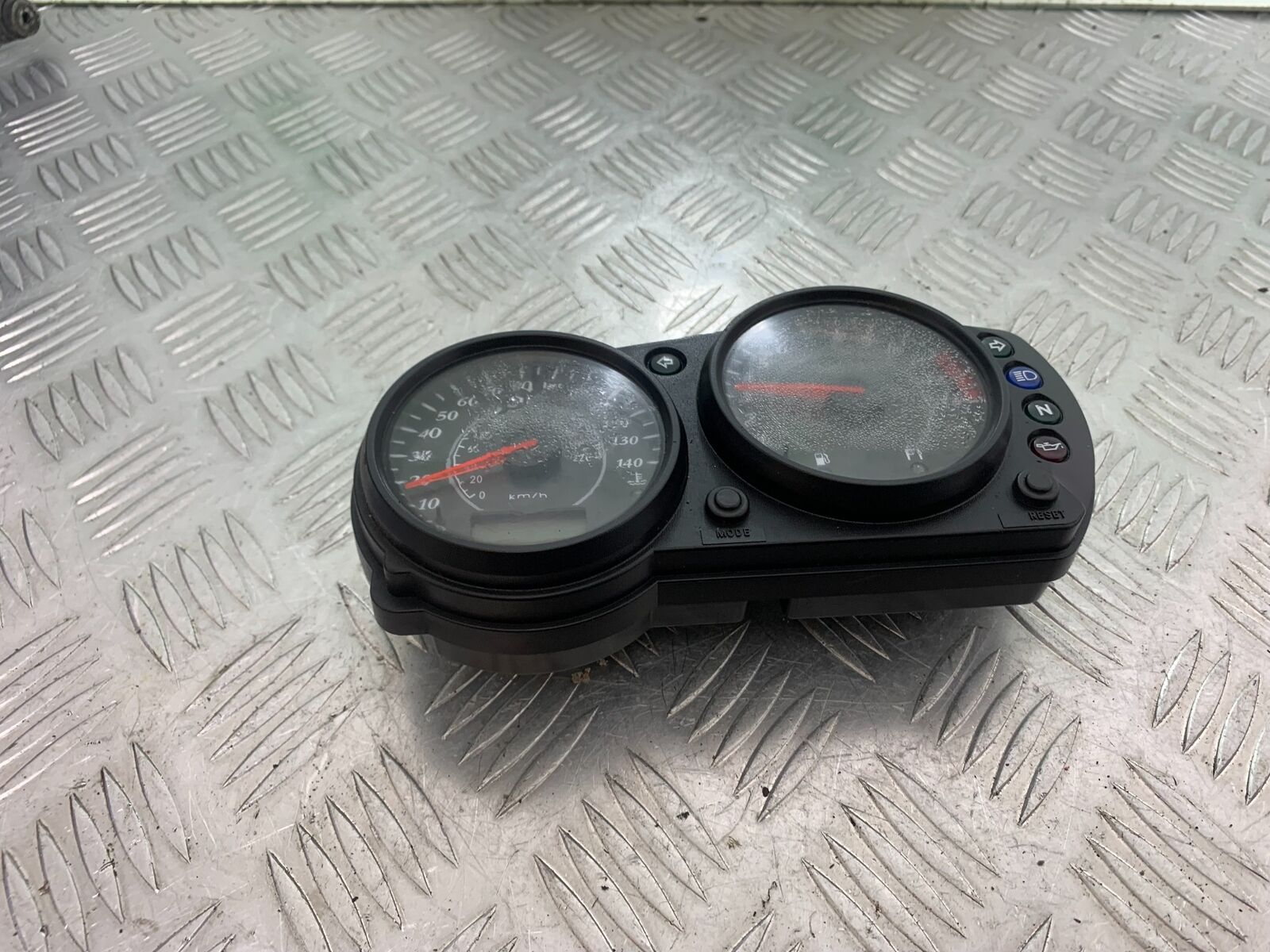 KAWASAKI ER6 F CLOCKS SPEEDO DASH YEAR 2005-2008 (CMB1098)