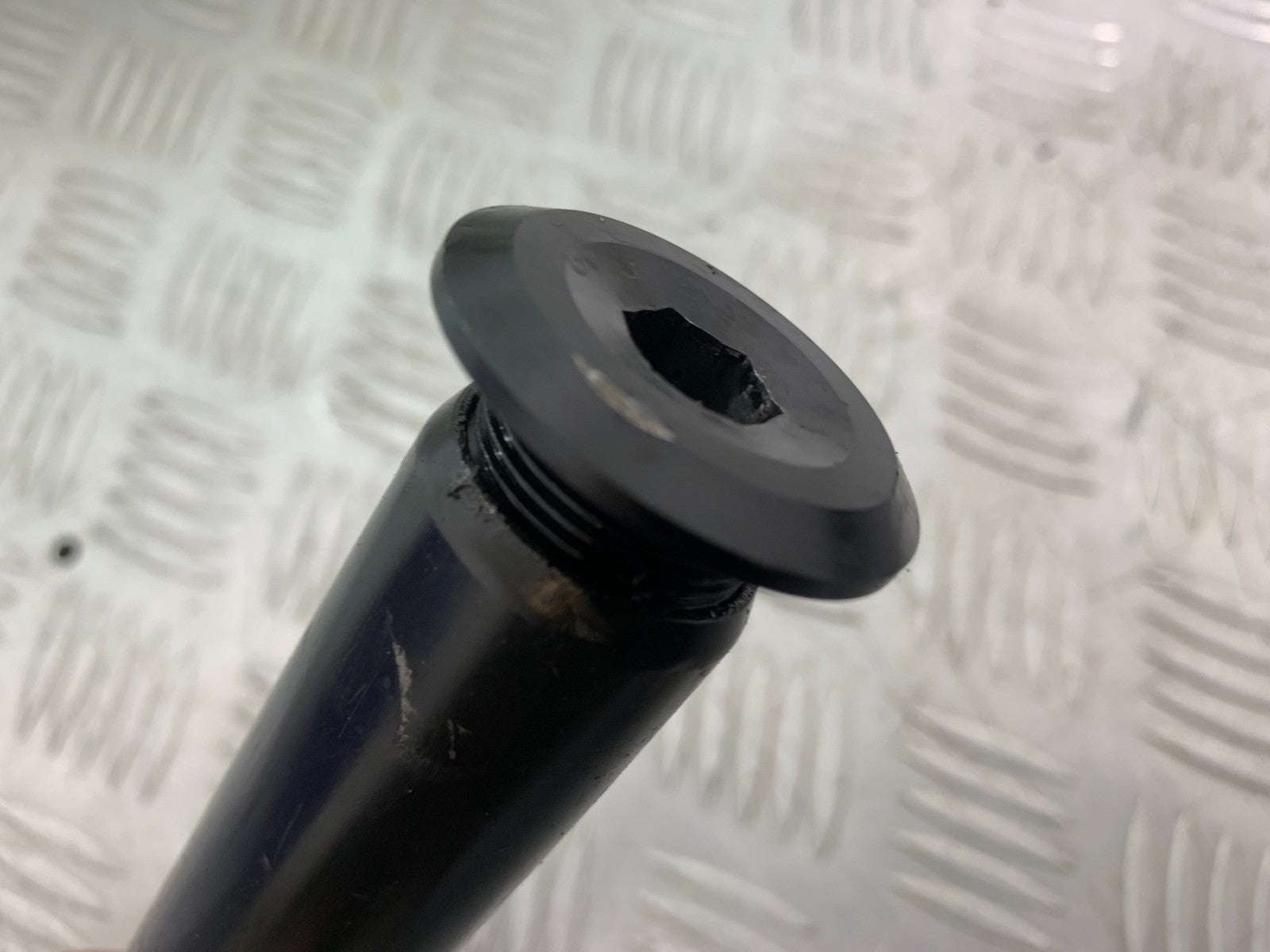 KTM 1290 SUPER DUKE R FRONT WHEEL SPINDLE YEAR 2020-2024 (CMB1272)