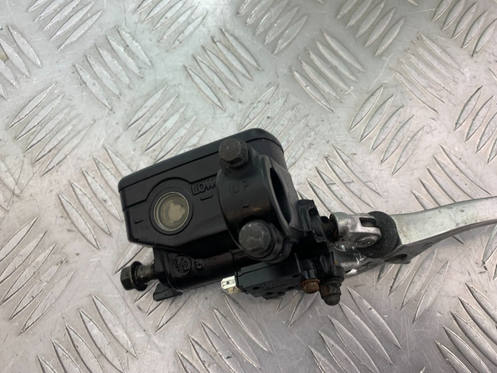 HONDA CBR1100 BLACKBIRD BRAKE MASTER CYLINDER  YEAR 1999-2005 (CMB1103)
