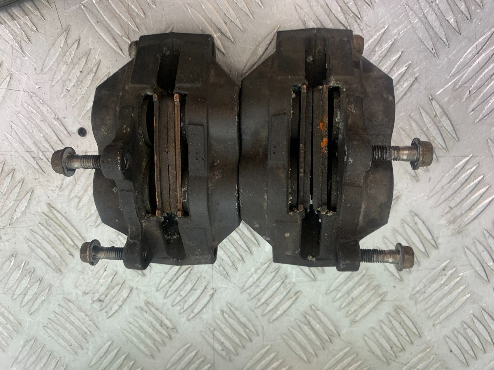 SUZUKI GSXR600 GSXR 600 K1 K2 K3 FRONT BRAKE CALIPERS 1999-03 (CMB1284)