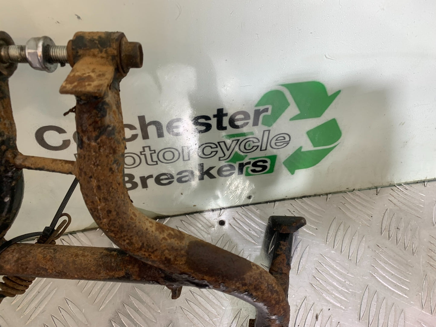 SUZUKI GSF1200  GSF 1200 BANDIT CENTER STAND  YEAR 1997-2000 (CMB1149)