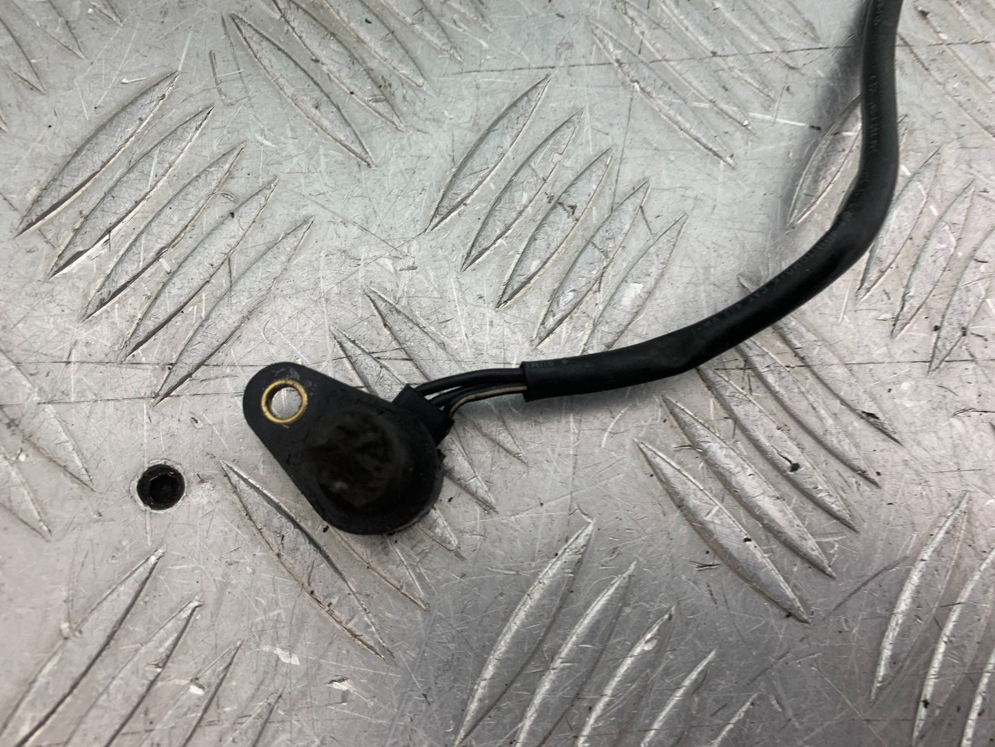 SUZUKI GSF600 GSF 600 BANDIT SPEEDO PICK UP SENSOR   2000-2004 (CMB1269)
