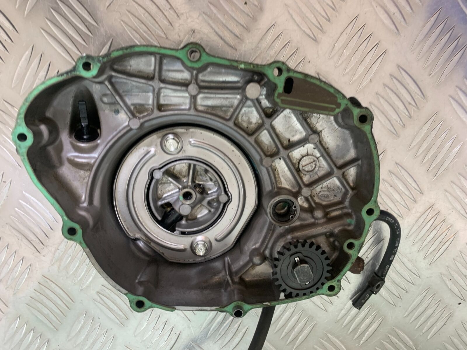 HONDA CBR125 CBR 125 CLUTCH COVER YEAR 2007-10 (STOCK 884)