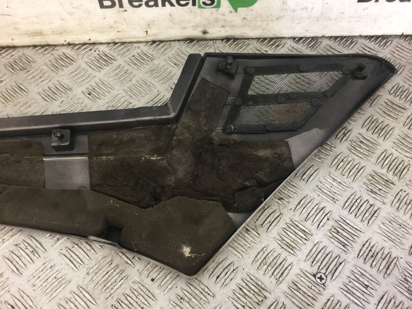 YAMAHA FJ1200 FJ 1200 3XW LEFT SEAT SIDE PANEL  YEAR 1991 (STOCK 482)
