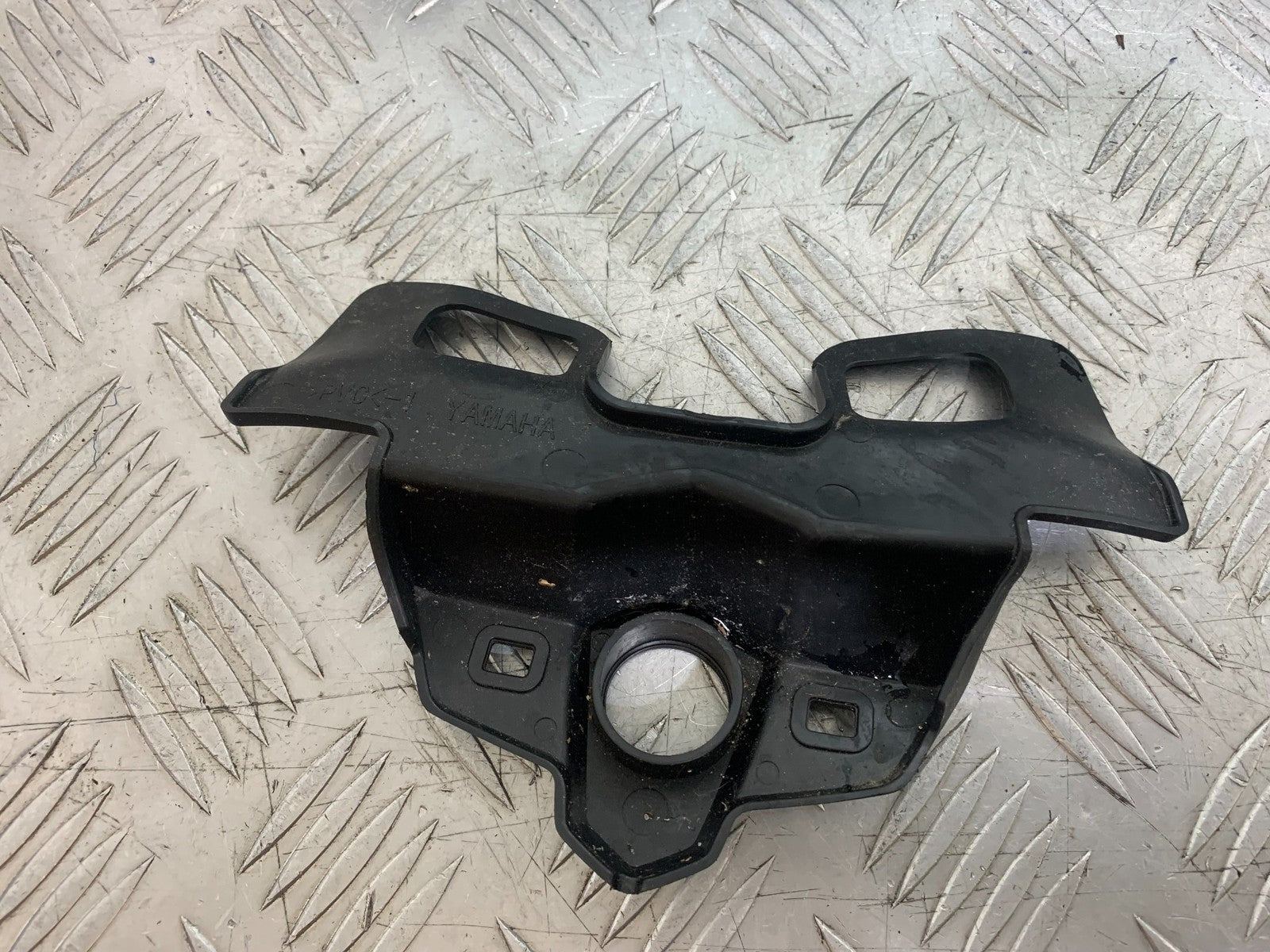 YAMAHA YS125 YS 125 IGNITION SWITCH COVER  YEAR 2017-2021 (CMB1321)