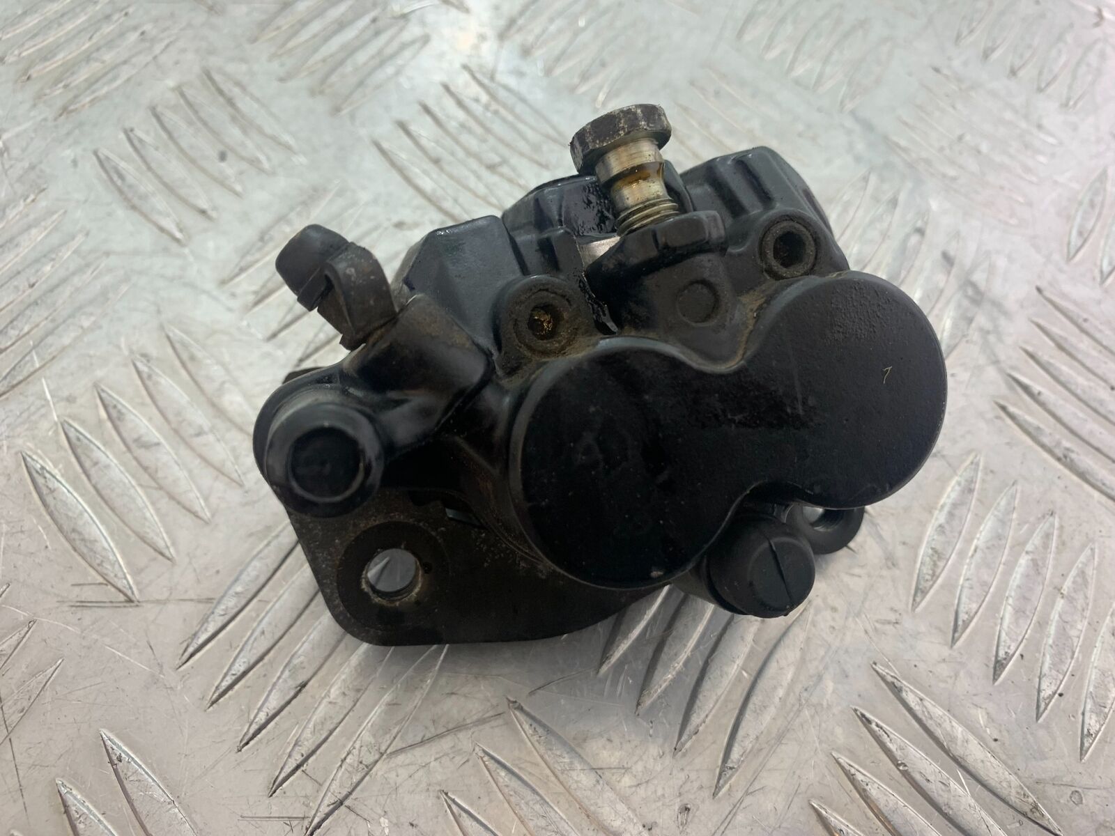 TRIUMPH 955i SPRINT ST REAR BRAKE CALIPER YEAR 1999-2004 (CMB1124)