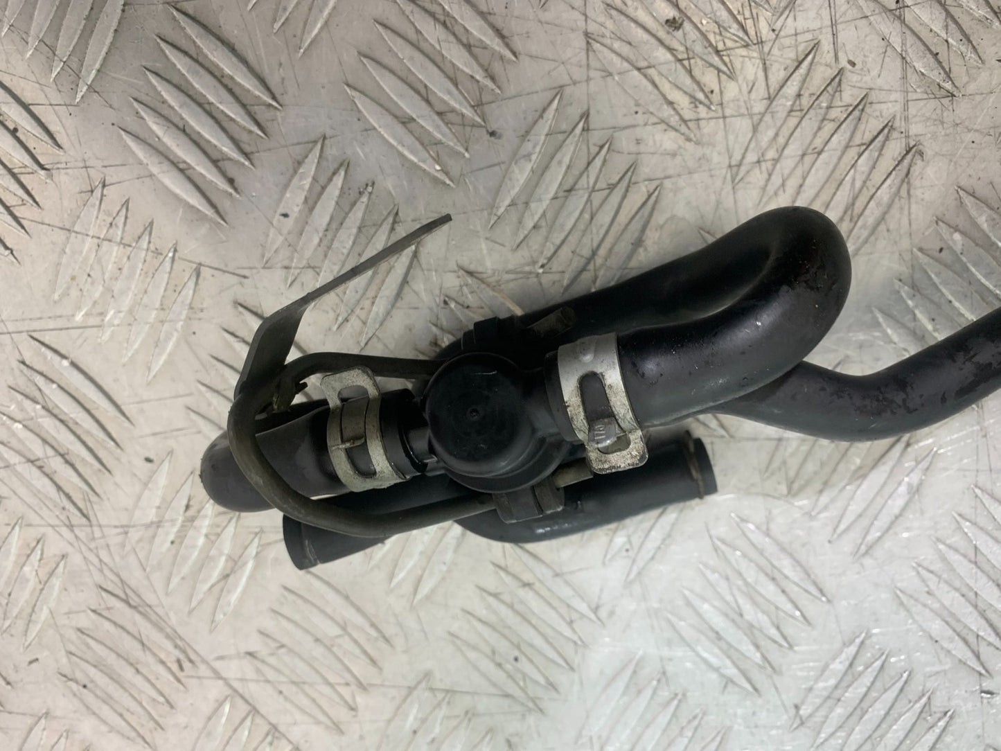 SUZUKI GSXR750 GSXR 750 K4 K5 AIR VALVE  2004-2005 (CMB1319)