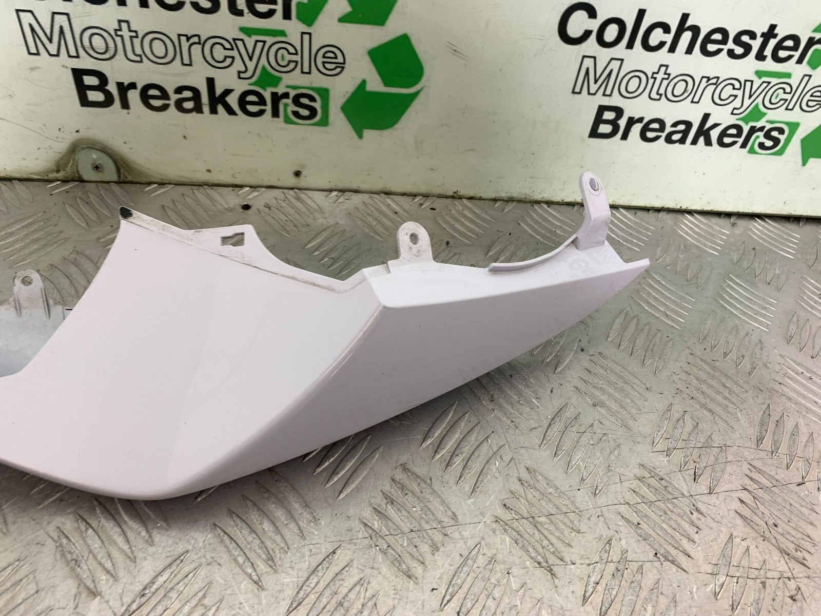 KAWASAKI ZX10R ZX10 R LEFT SEAT PANEL  2008-2010 (CMB1301)