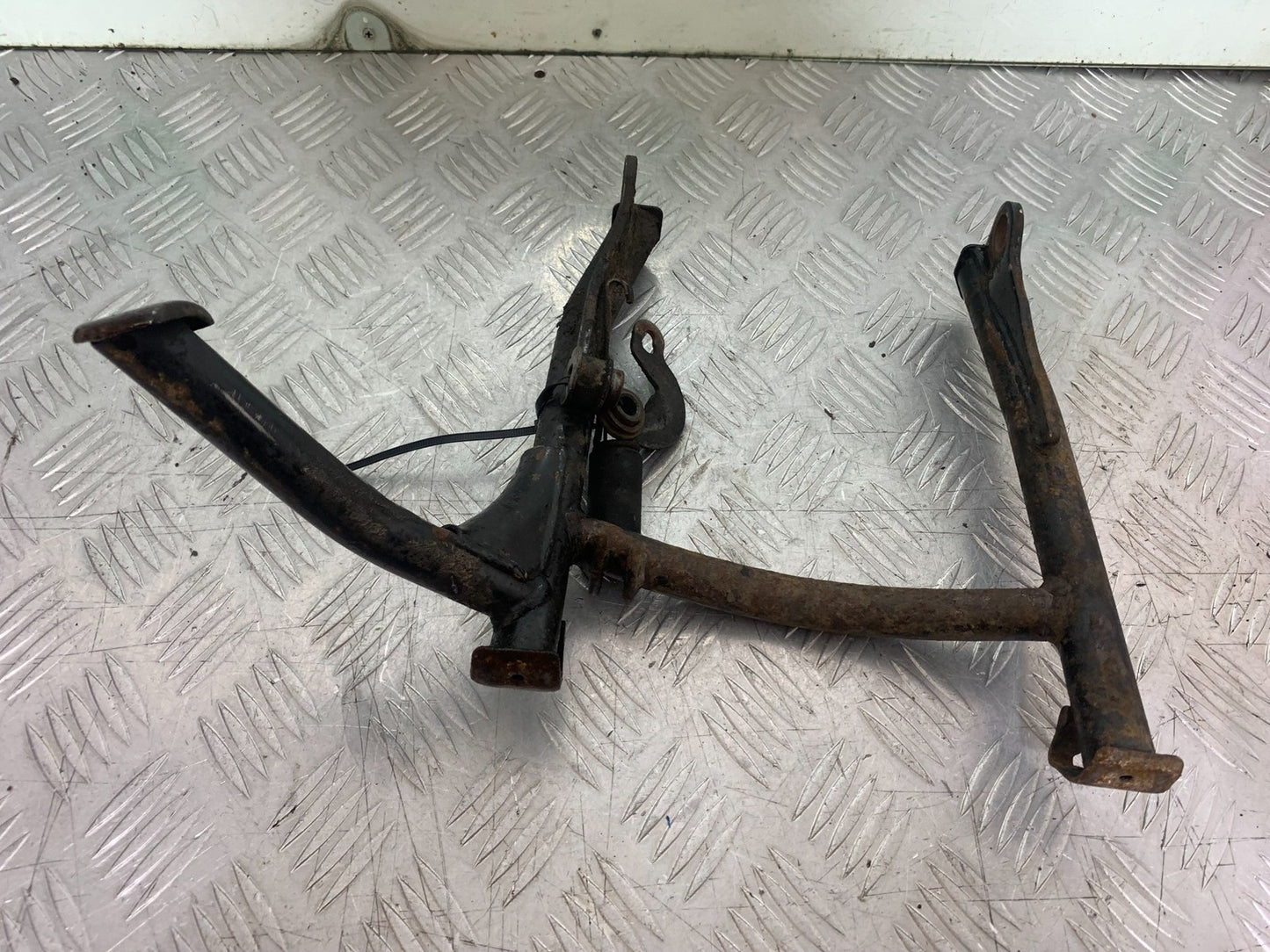 HONDA VFR800 PRE V-TEC CENTER STAND  YEAR 1998-2001 (CMB1233)