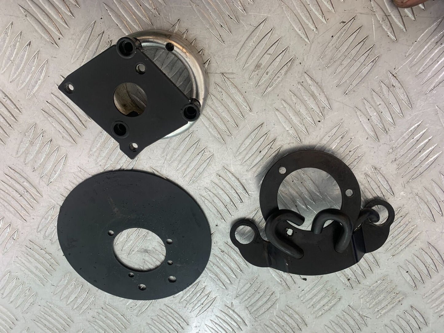 HARLEY DAVIDSON XL883 N IROD THROTTLE BODY MOUNT   YEAR 2020  (CMB1116)