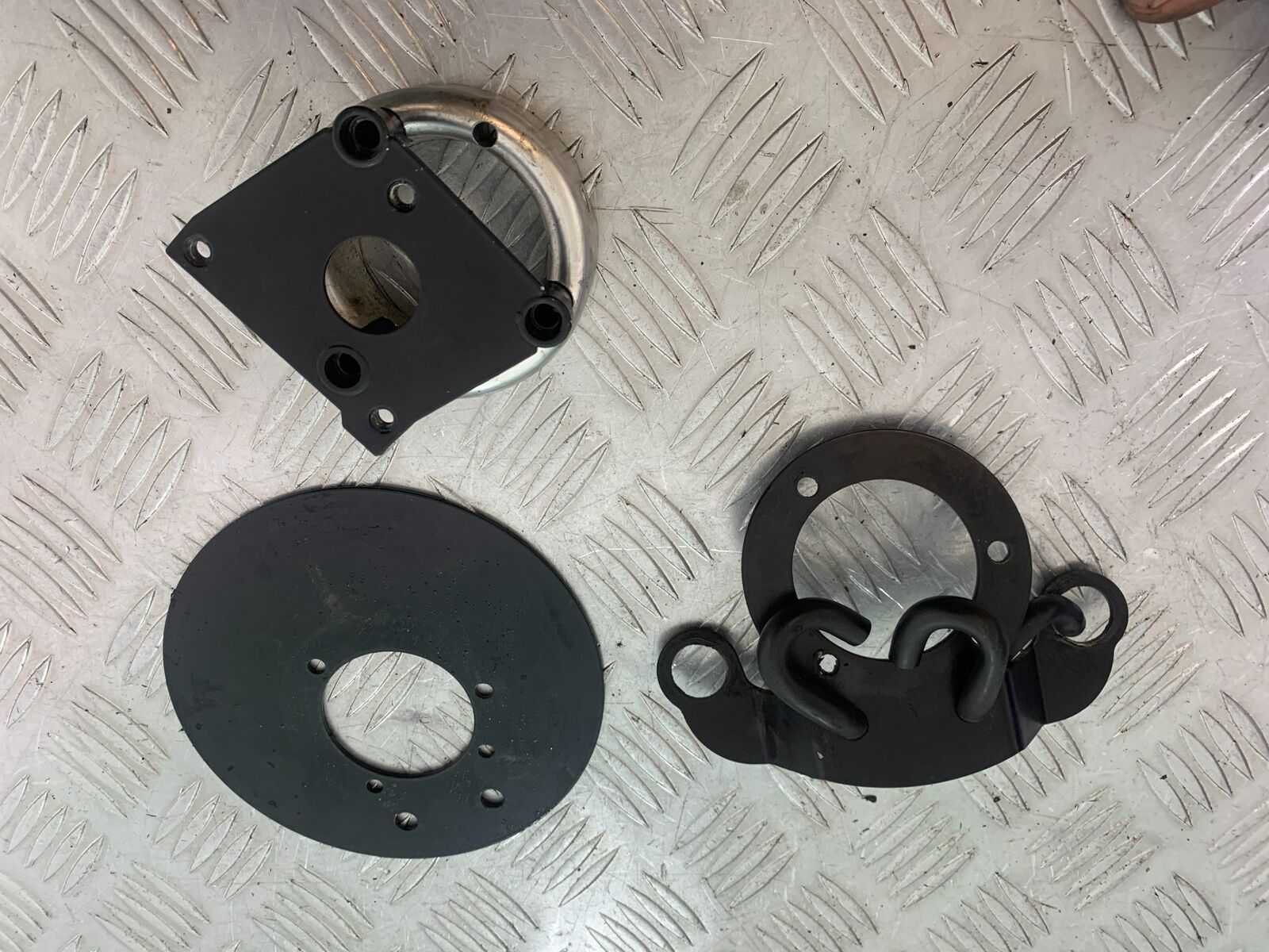 HARLEY DAVIDSON XL883 N IROD THROTTLE BODY MOUNT   YEAR 2020  (CMB1116)