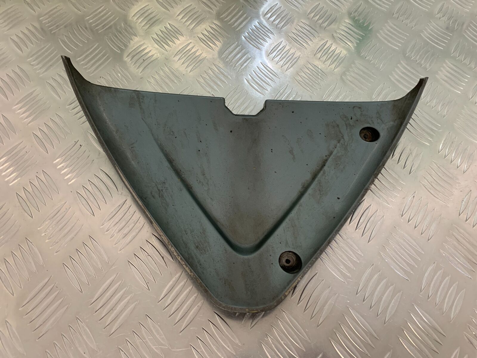 YAMAHA FJR1300 FJR 1300 FAIRING V-PIECE  YEAR 2001-05 (STOCK 946)