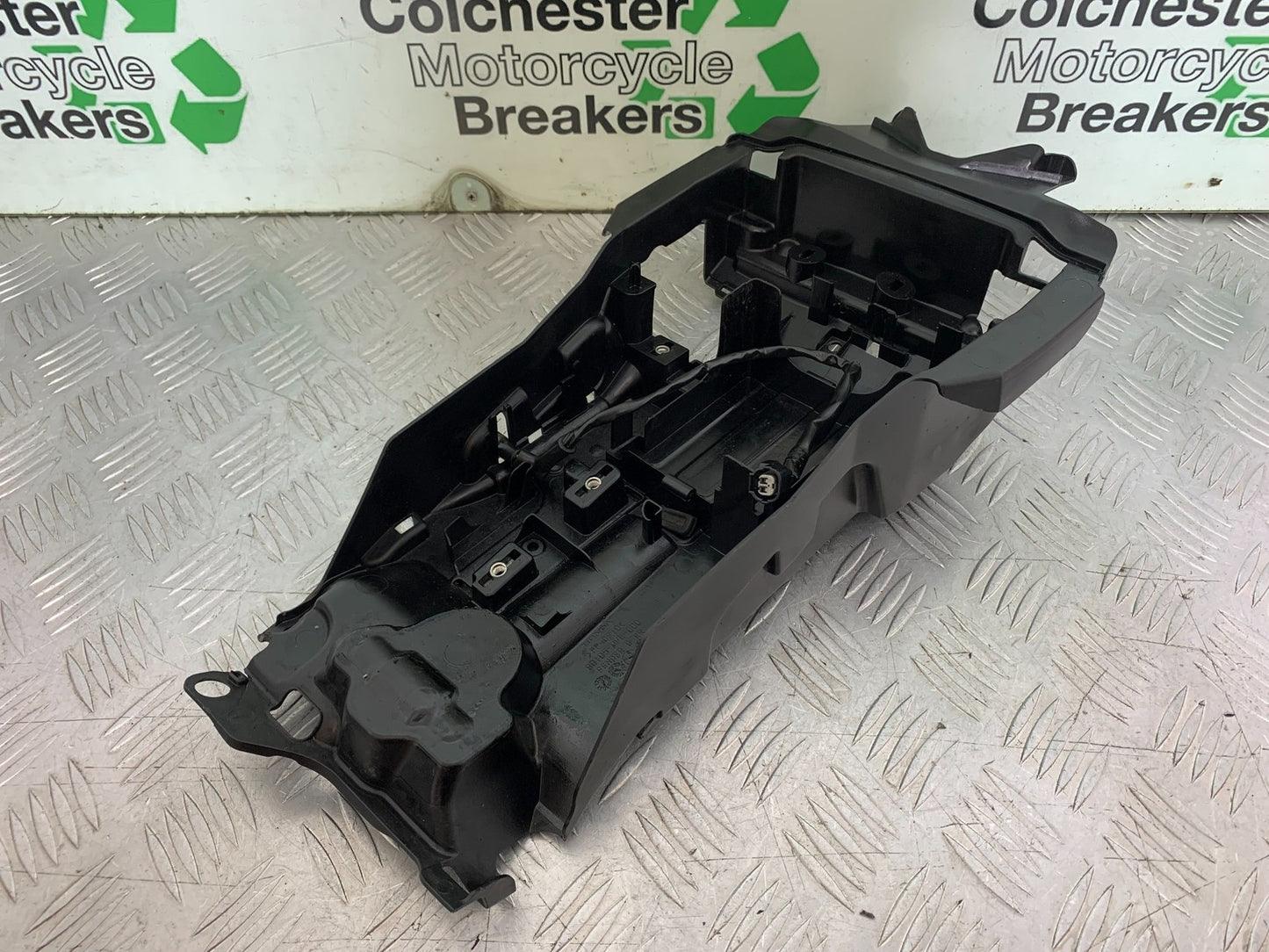 HONDA CBR1000 RR CBR1000RR FIREBLADE GENUINE REAR MUDGUARD 2008-2011 (CMB1179)