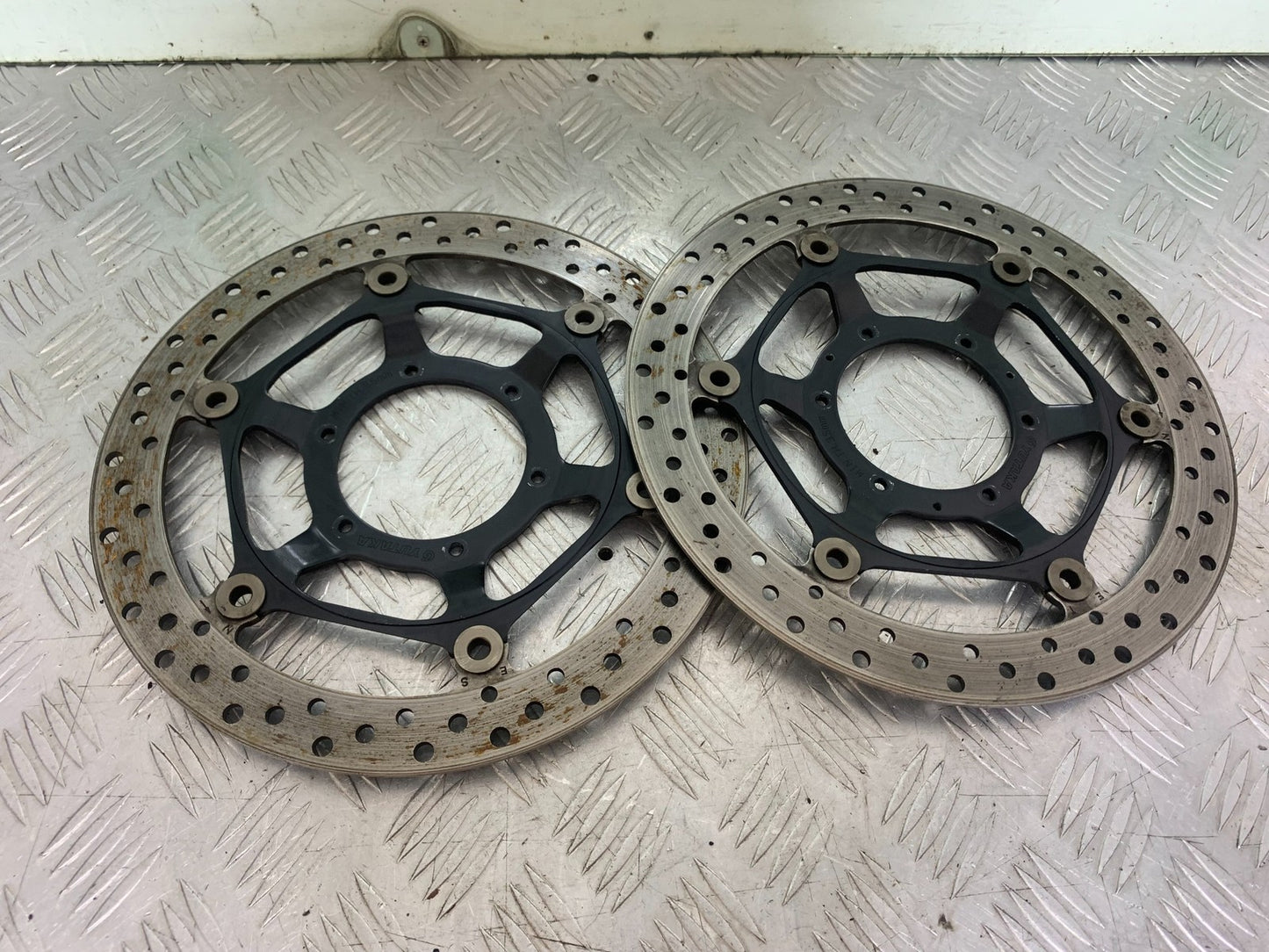 HONDA CBR1000 rr FIREBLADE FRONT BRAKE DISCS   YEAR 2012-2016 (CMB1198)